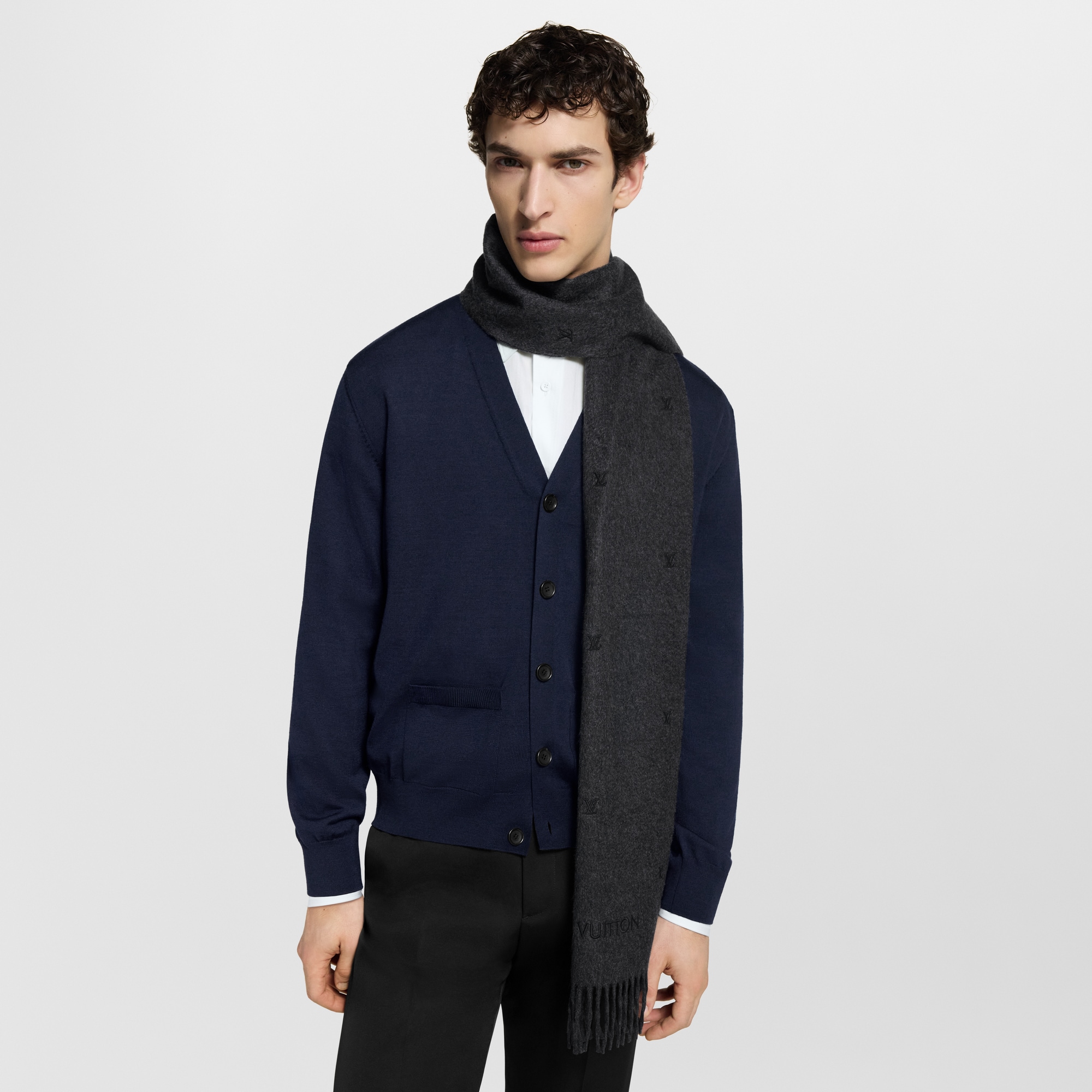 LV Blason Embroidered Schal S00 Herren Accessoires Schals | LOUIS VUITTON (Zoom)