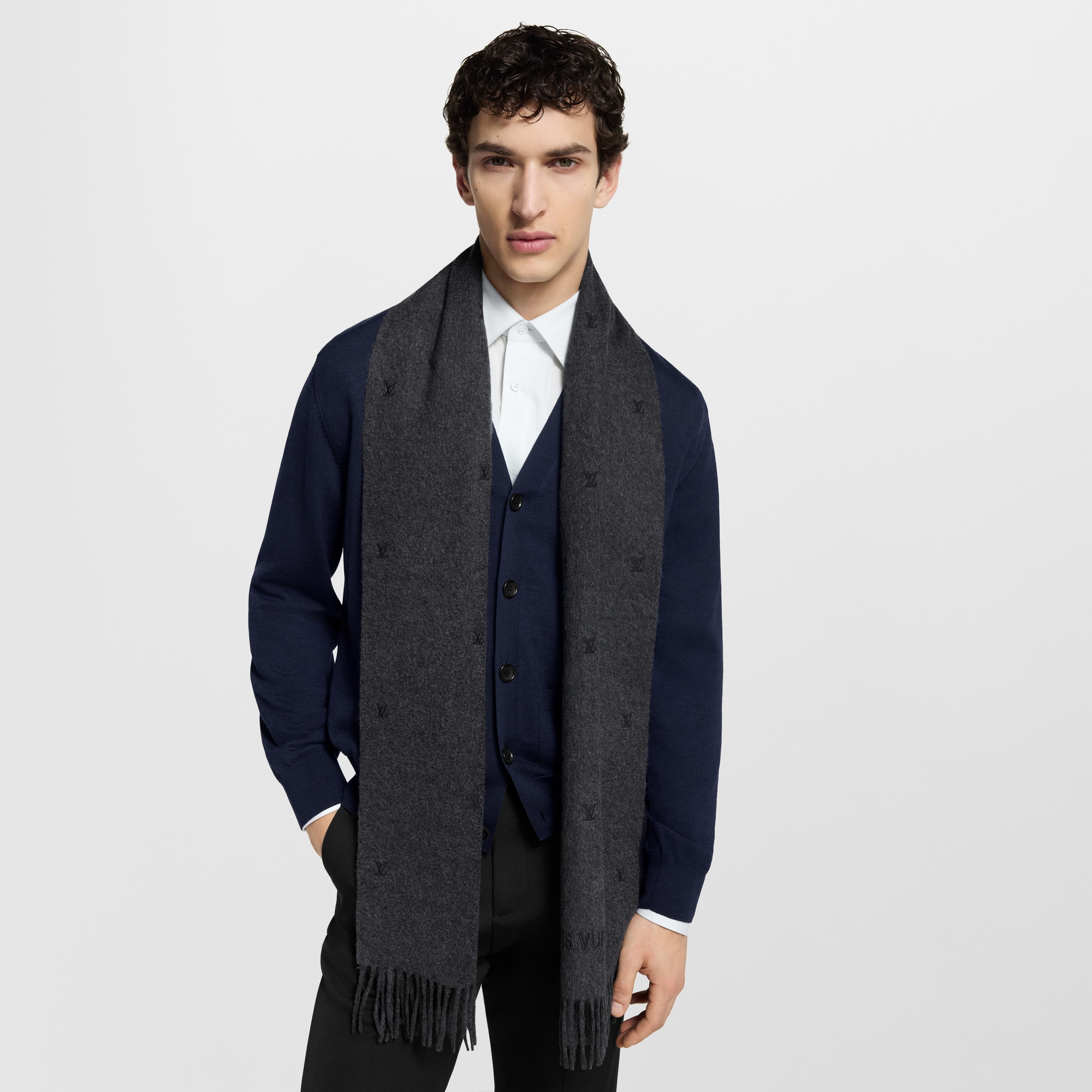 LV Blason Embroidered Schal S00 Herren Accessoires Schals | LOUIS VUITTON (Zoom)