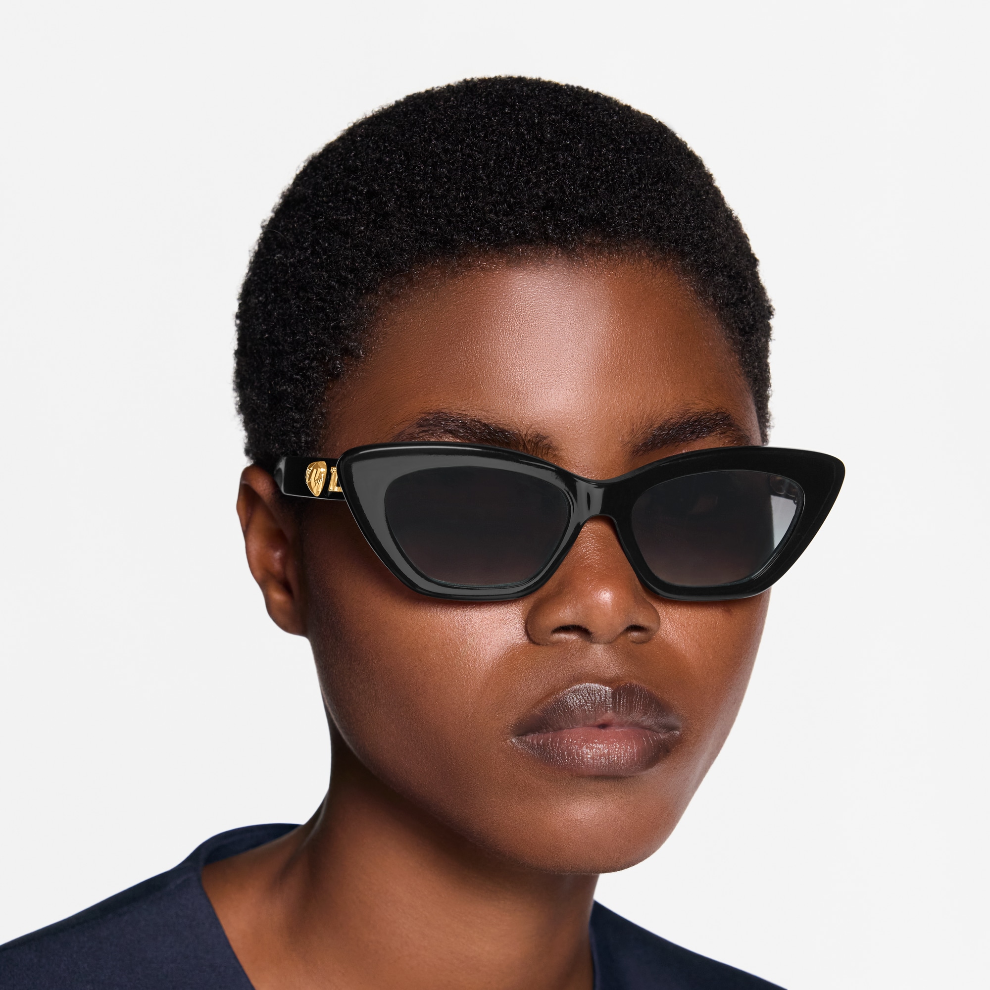 LV Charms Cat Eye Sonnenbrille S00 Damen Accessoires Sonnenbrillen | LOUIS VUITTON (Zoom)