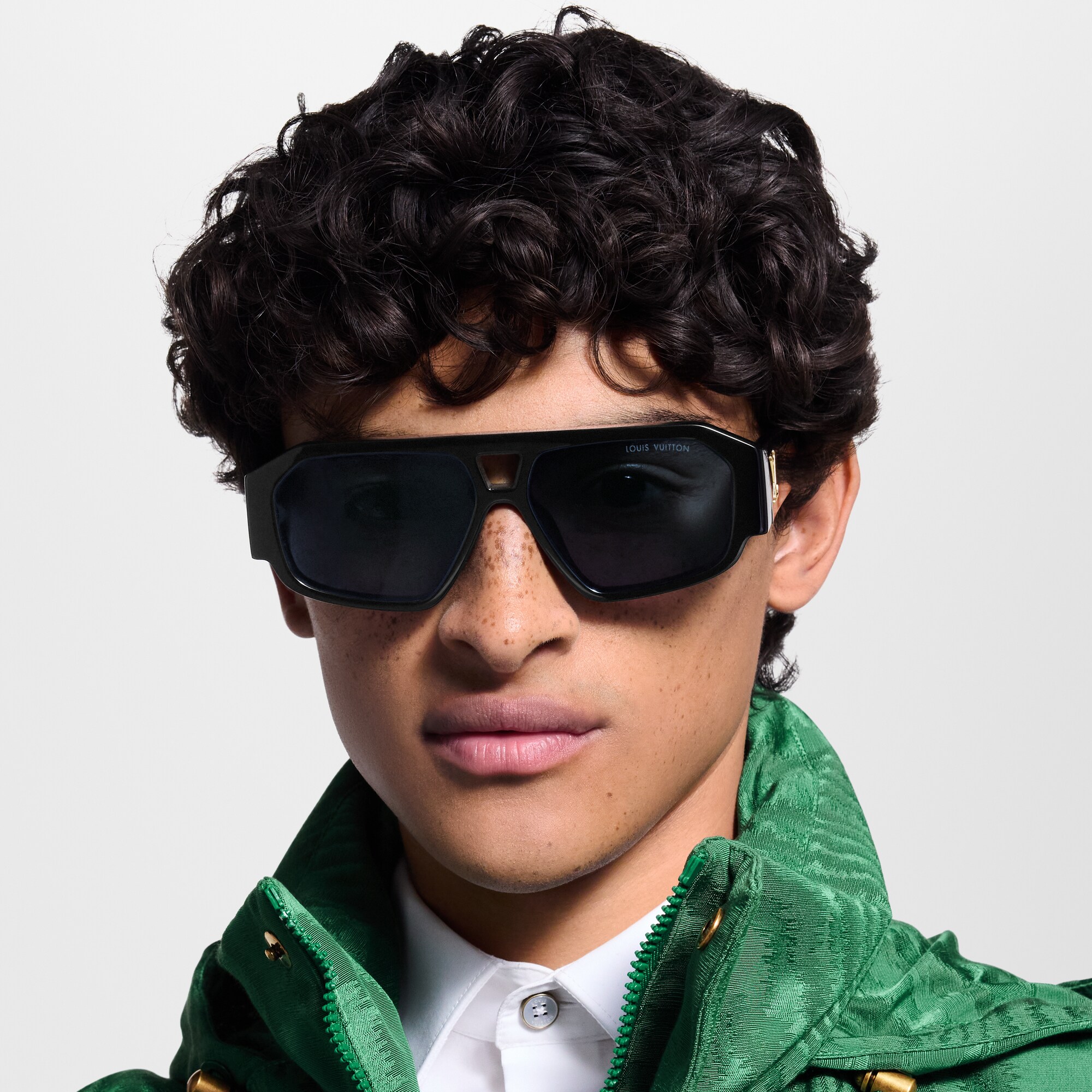 LV Clash Pilot Square Sonnenbrille S00 Herren Accessoires Sonnenbrillen | LOUIS VUITTON (Zoom)