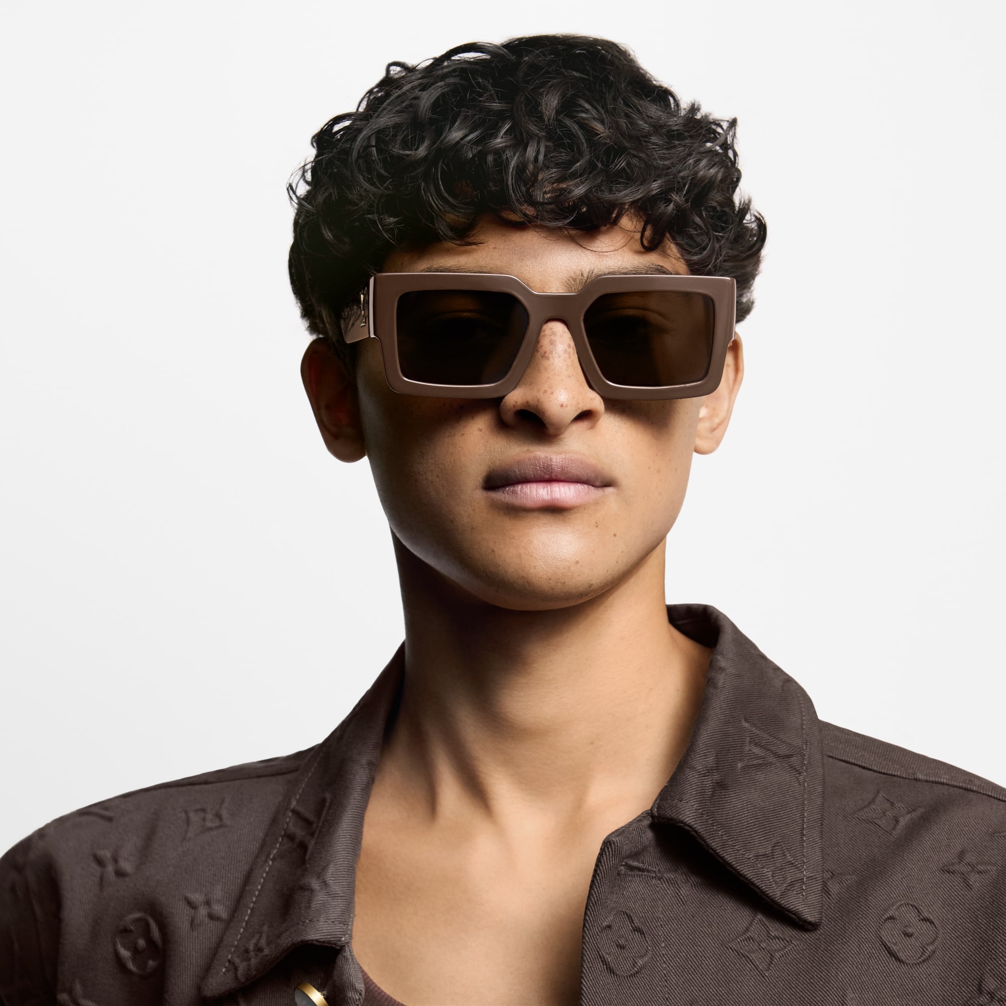 LV Clash Square Sonnenbrille S00 Herren Accessoires Sonnenbrillen | LOUIS VUITTON (Zoom)