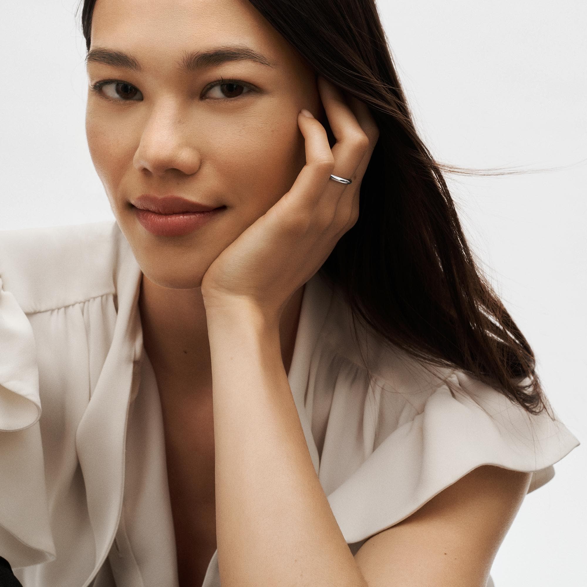 LV Diamonds 2,5 mm breiter Ehering, Platin  Schmuck Kategorien Wedding Bands | LOUIS VUITTON (Zoom)