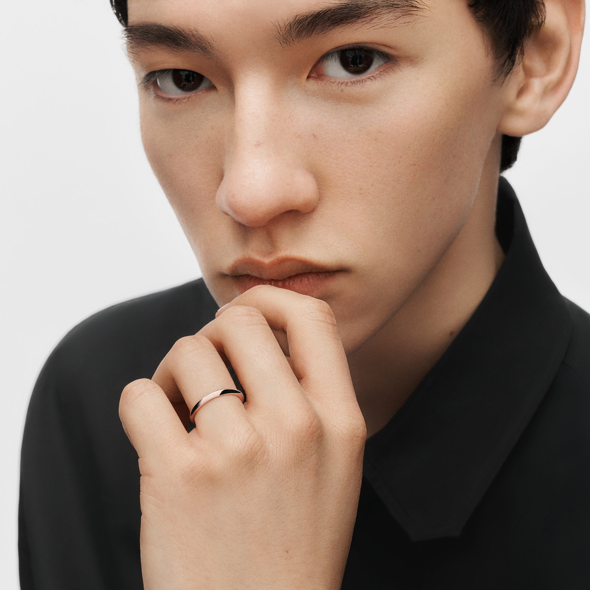 LV Diamonds 2,5 mm breiter Ehering, Roségold  Schmuck Kategorien Wedding Bands | LOUIS VUITTON (Zoom)