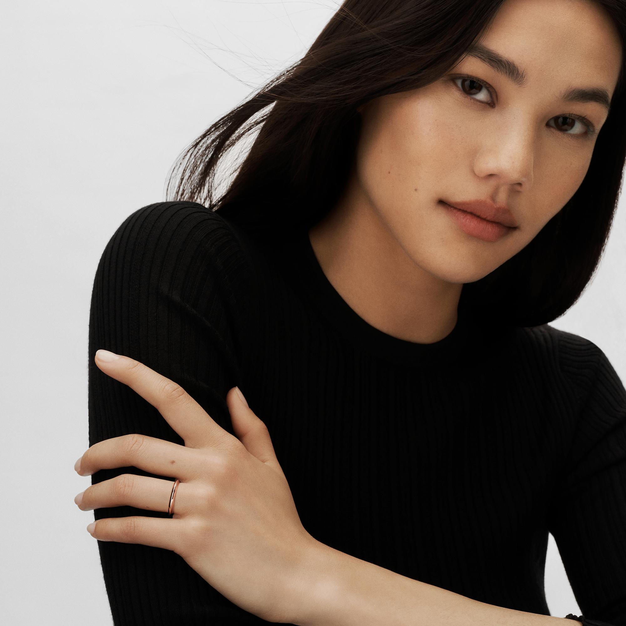 LV Diamonds 2,5 mm breiter Ehering, Roségold  Schmuck Kategorien Wedding Bands | LOUIS VUITTON (Zoom)