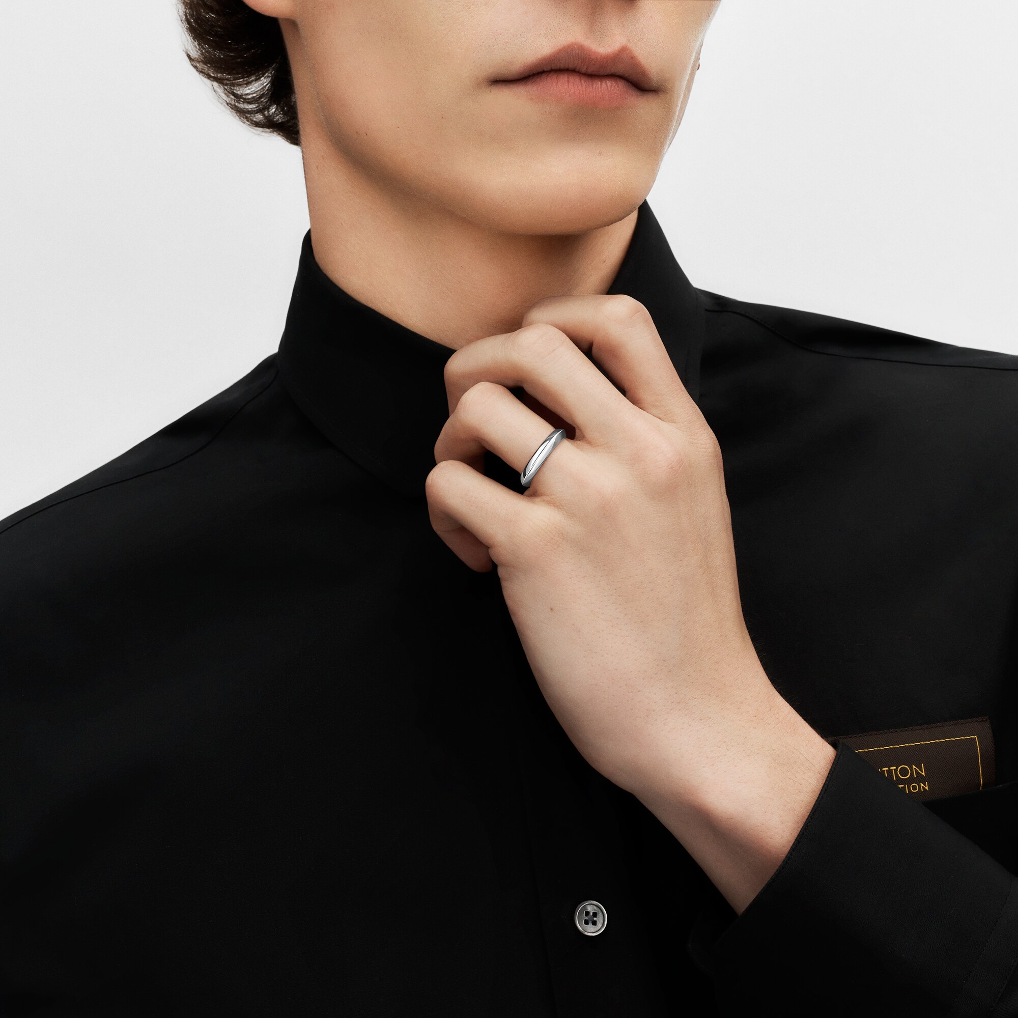 LV Diamonds 4 mm breiter Ehering, Platin  Schmuck Kategorien Wedding Bands | LOUIS VUITTON (Zoom)