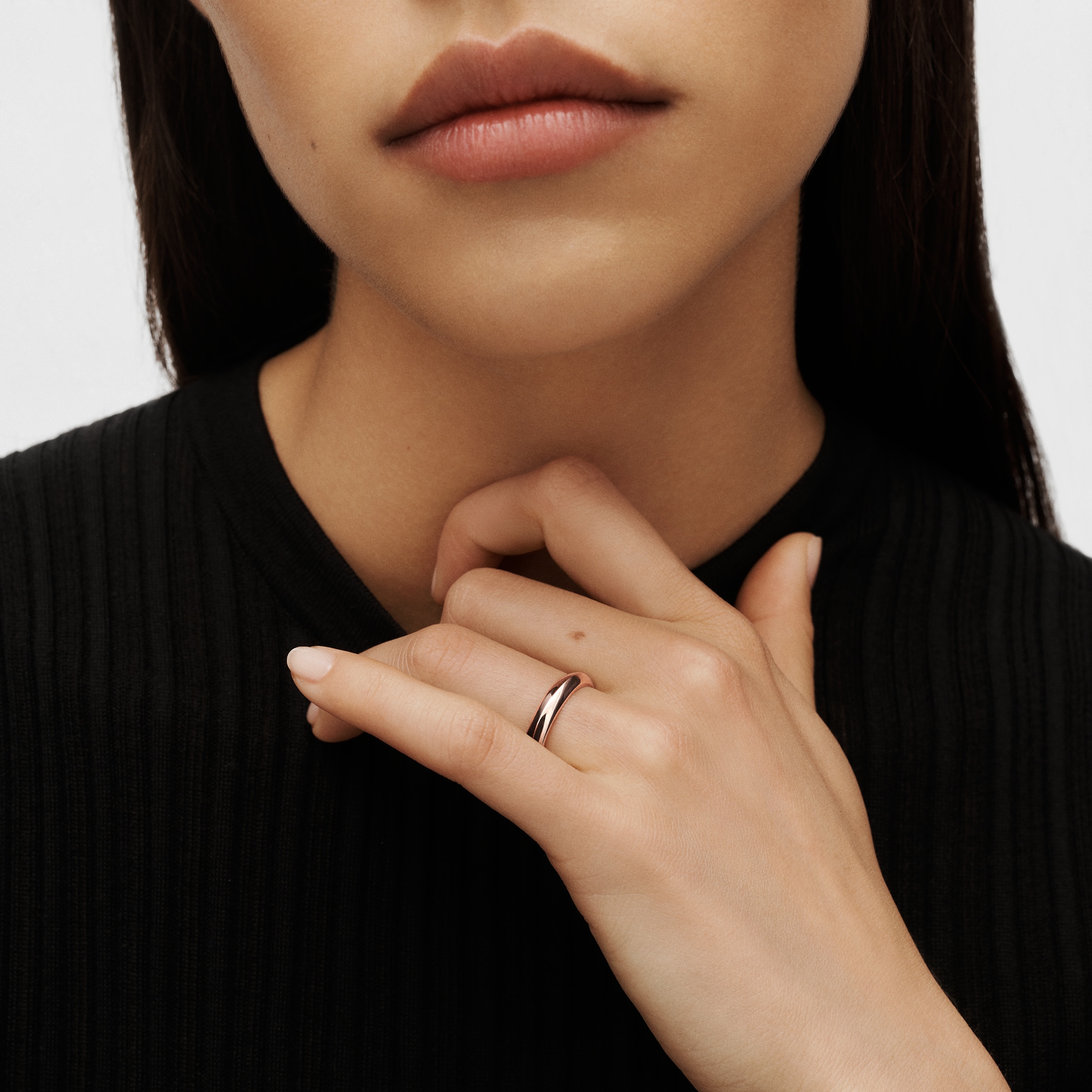 LV Diamonds 4 mm breiter Ehering, Roségold  Schmuck Kategorien Wedding Bands | LOUIS VUITTON (Zoom)