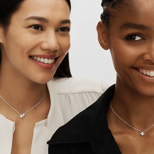 LV Diamonds Anhänger mit Halskette, LV Monogram Sternschliff Schmuck Kollektionen LV Diamonds | LOUIS VUITTON (Zoom)