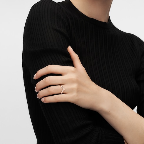 LV Diamonds diamantenbesetzter V Ring, Roségold Schmuck Kategorien Wedding Bands | LOUIS VUITTON (Zoom)