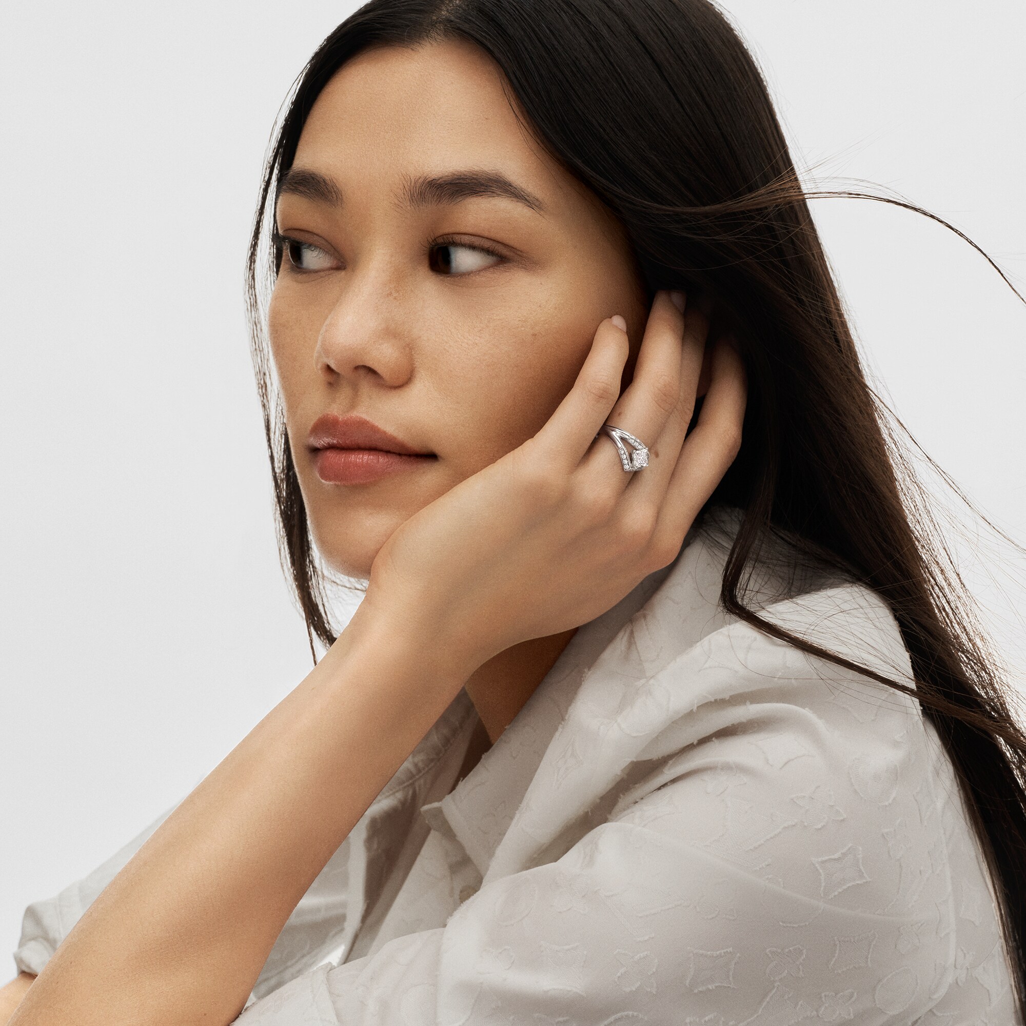 LV Diamonds doppelter Ring mit Diamanten-Pavé, LV Monogram Sternschliff  Schmuck Kollektionen LV Diamonds | LOUIS VUITTON (Zoom)