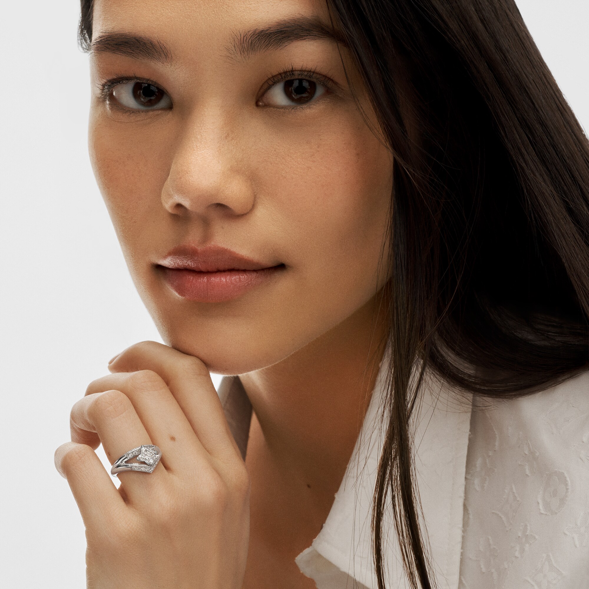 LV Diamonds doppelter Ring mit Diamanten-Pavé, LV Monogram Sternschliff  Schmuck Kollektionen LV Diamonds | LOUIS VUITTON (Zoom)