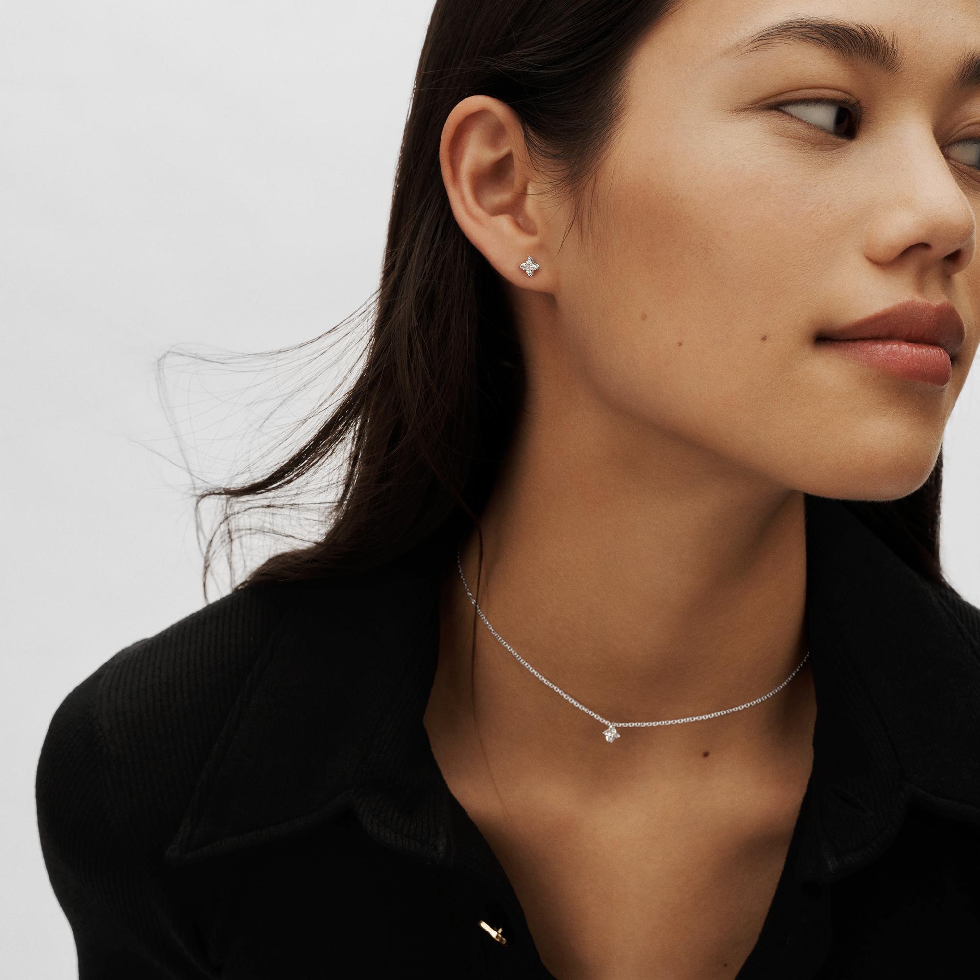 LV Diamonds Ohrstecker, LV Monogram Sternschliff - Einzelstück  Schmuck Kollektionen LV Diamonds | LOUIS VUITTON (Zoom)