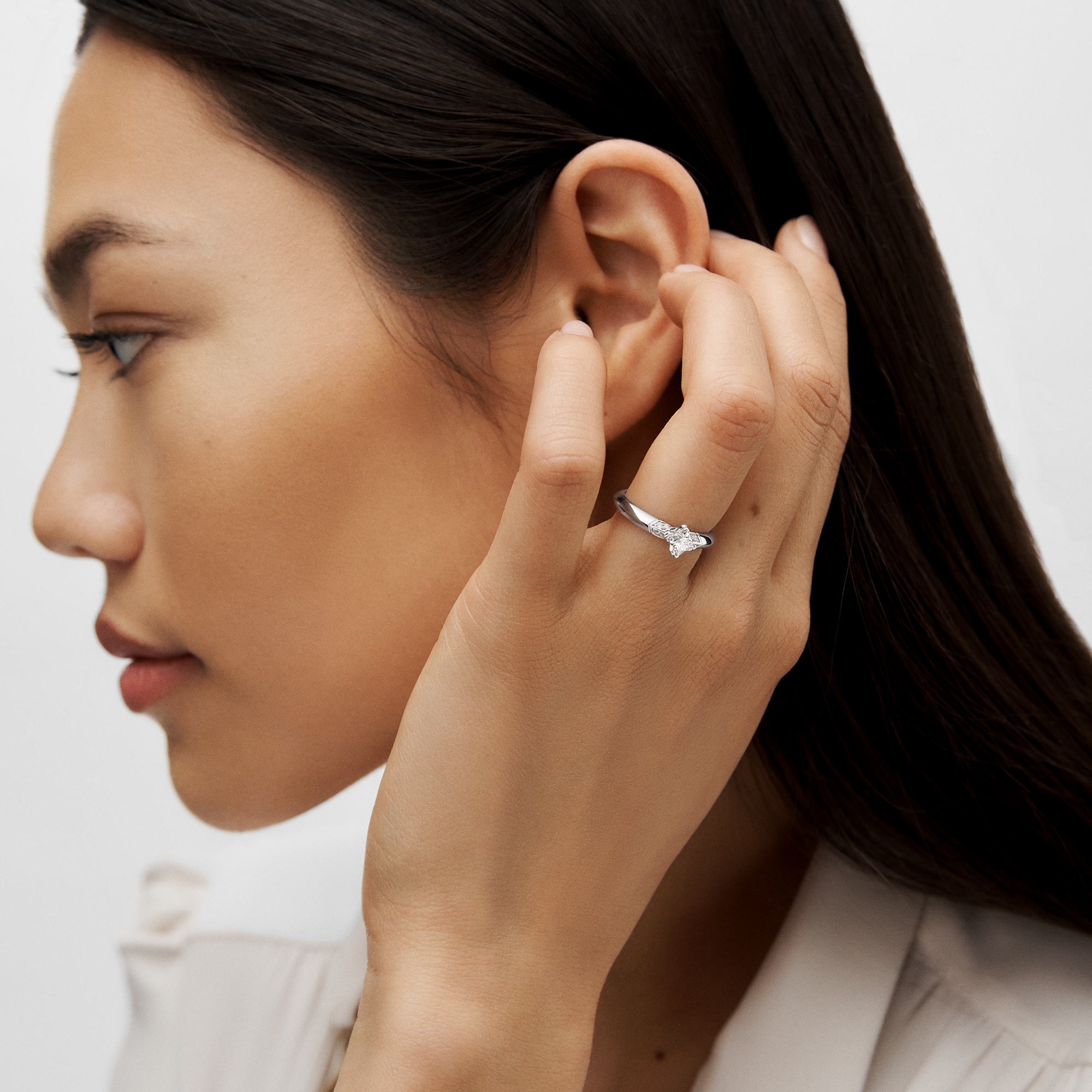 LV Diamonds Solitär-Ring, LV Monogram Sternschliff  Schmuck Kollektionen LV Diamonds | LOUIS VUITTON (Zoom)