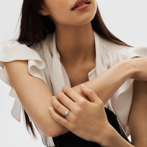 LV Diamonds Solitär-Ring, LV Monogram Sternschliff Schmuck Kollektionen LV Diamonds | LOUIS VUITTON (Zoom)