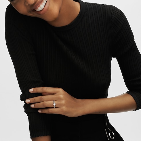 LV Diamonds Solitär-Ring, LV Monogram Sternschliff Schmuck Kollektionen LV Diamonds | LOUIS VUITTON (Zoom)