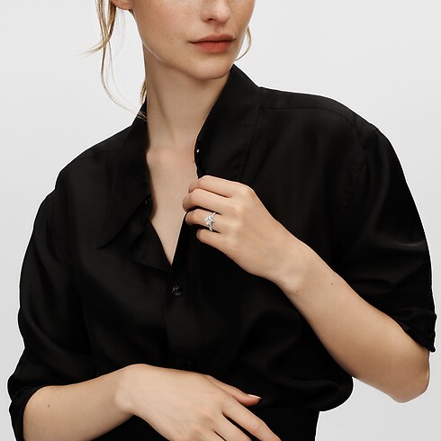 LV Diamonds Solitär-Ring mit Diamanten-Pavé, LV Monogram Sternschliff Schmuck Kollektionen LV Diamonds | LOUIS VUITTON (Zoom)