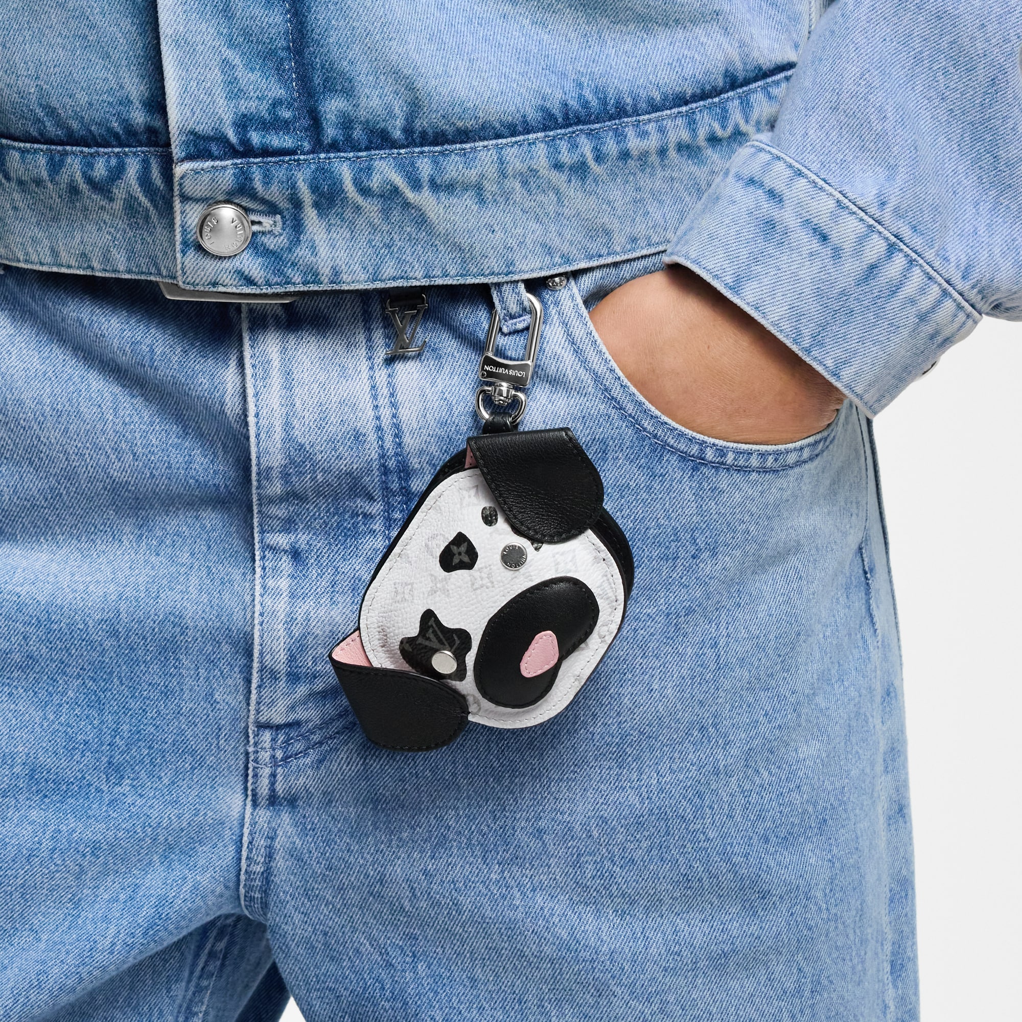 LV Dog Taschenschmuck S00 Herren Accessoires Schlüsselanhänger und Taschenschmuck | LOUIS VUITTON (Zoom)