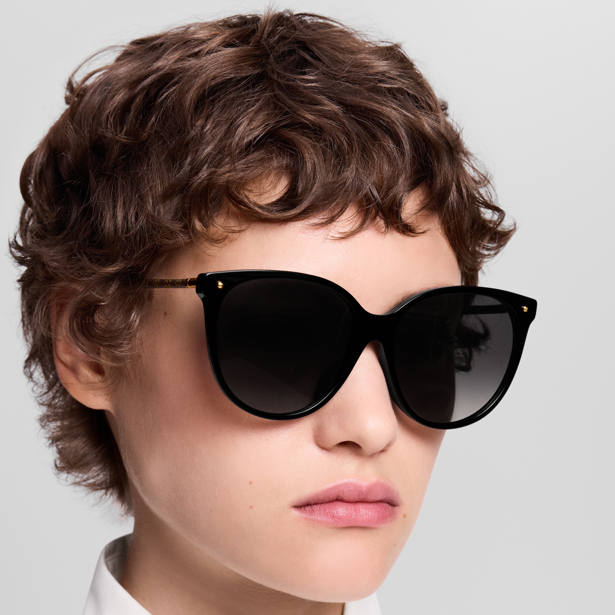 LV First Round Sonnenbrille S00 Damen Accessoires Sonnenbrillen | LOUIS VUITTON (Zoom)