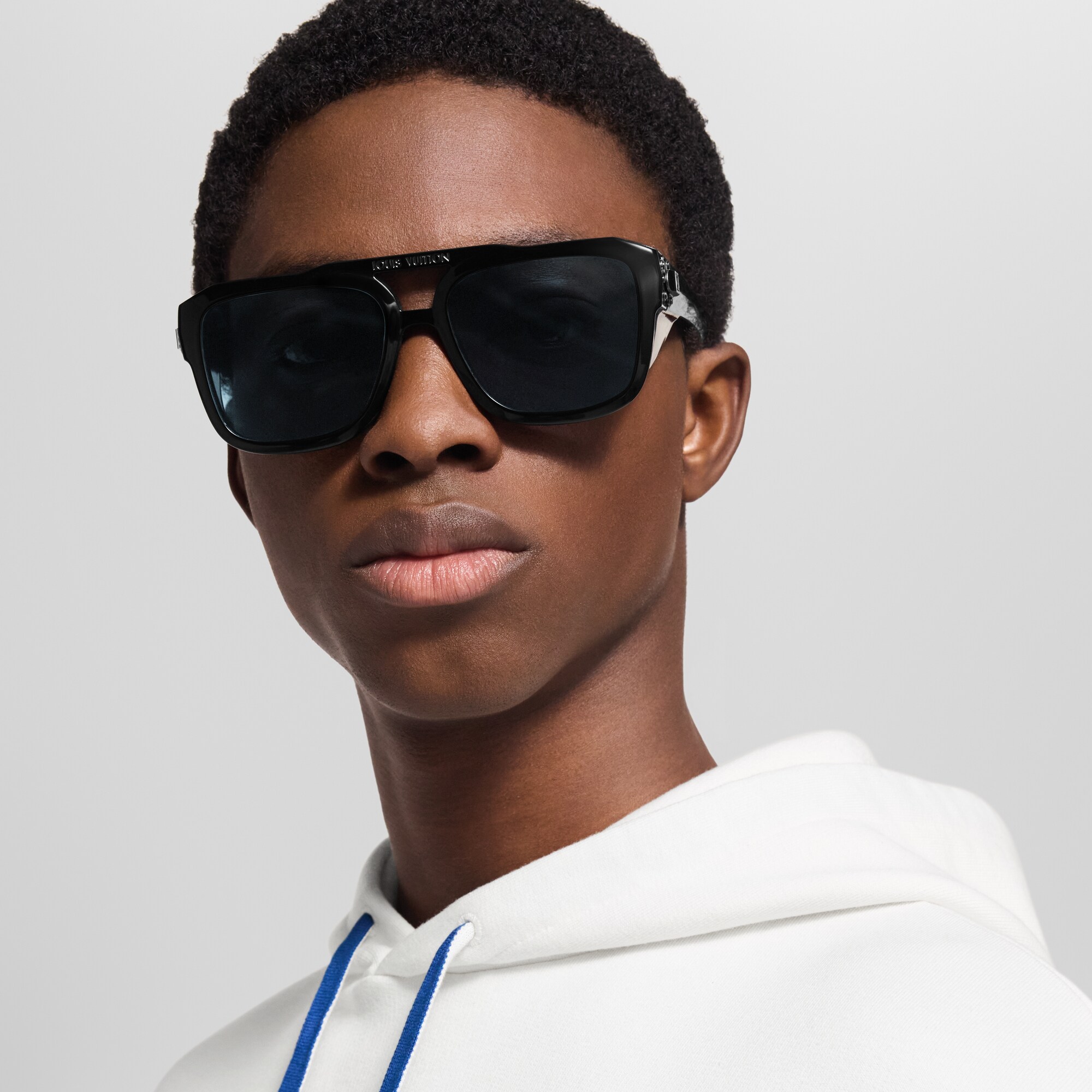 LV Frog Pilot Sonnenbrille S00 Herren Accessoires Sonnenbrillen | LOUIS VUITTON (Zoom)