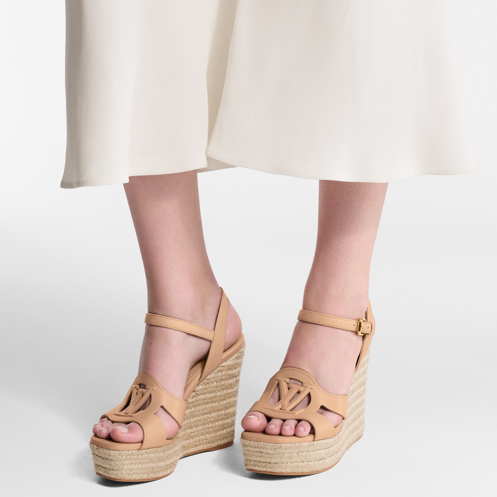 LV Isola Espadrille mit Keilabsatz  Damen Schuhe Sandalen und Espadrilles | LOUIS VUITTON (Zoom)