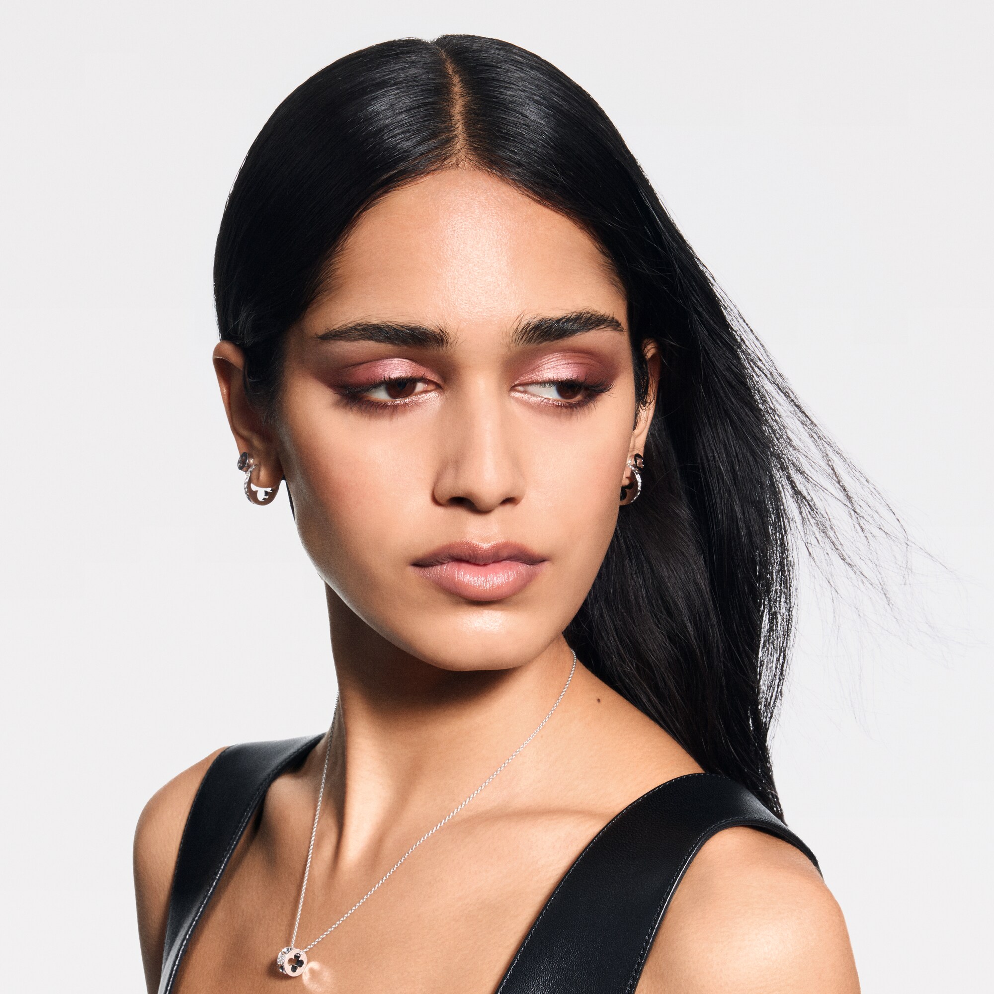 LV Ombres - Lidschattenpalette  Düfte und Kosmetik Augen } | LOUIS VUITTON (Zoom)