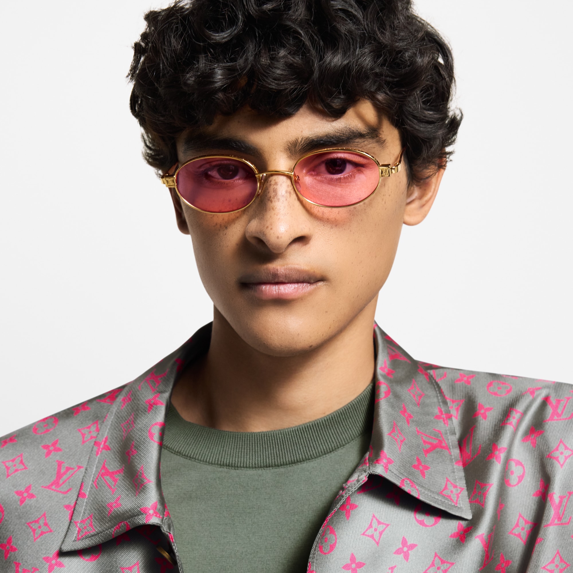 LV Pure Low Oval Sonnenbrille S00 Herren Accessoires Sonnenbrillen | LOUIS VUITTON (Zoom)