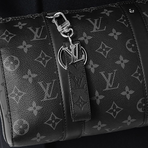 LV Shadow Dragonne Taschenschmuck & Schlüsselanhänger S00 Herren Accessoires Schlüsselanhänger und Taschenschmuck | LOUIS VUITTON (Zoom)