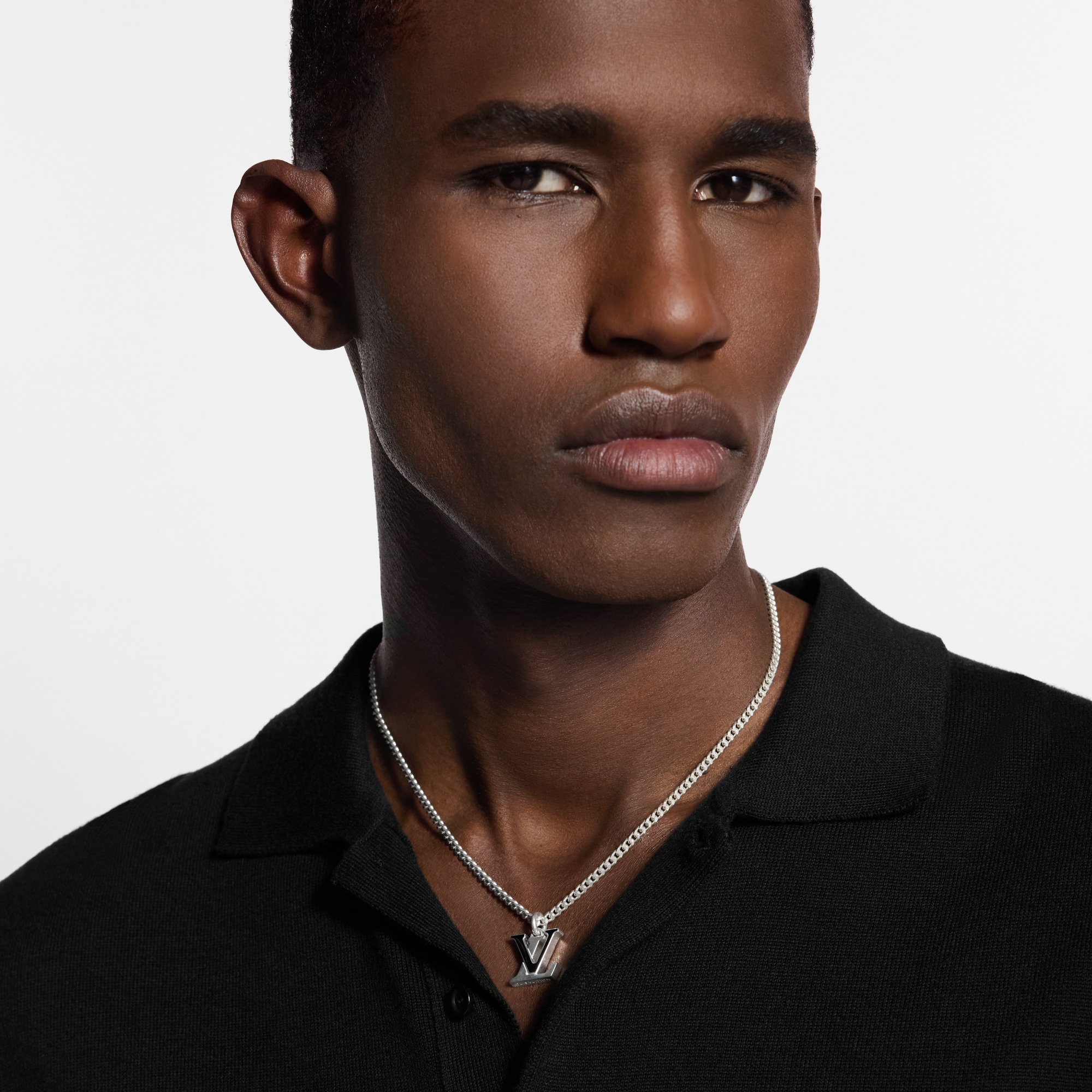 LV Spike Anhänger mit Halskette S00 Herren Modeschmuck Halsketten und Anhänger | LOUIS VUITTON (Zoom)