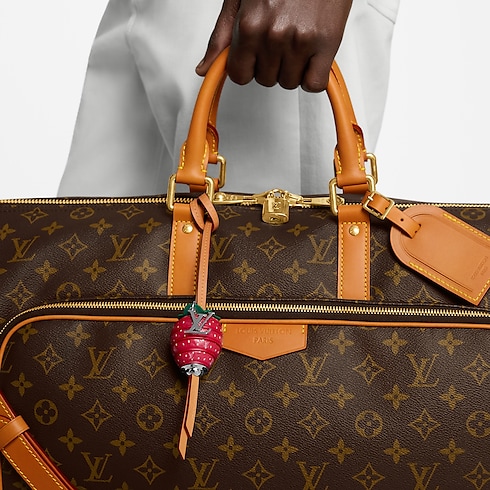 LV Strawberry Taschenschmuck S00 Herren Accessoires Schlüsselanhänger und Taschenschmuck | LOUIS VUITTON (Zoom)