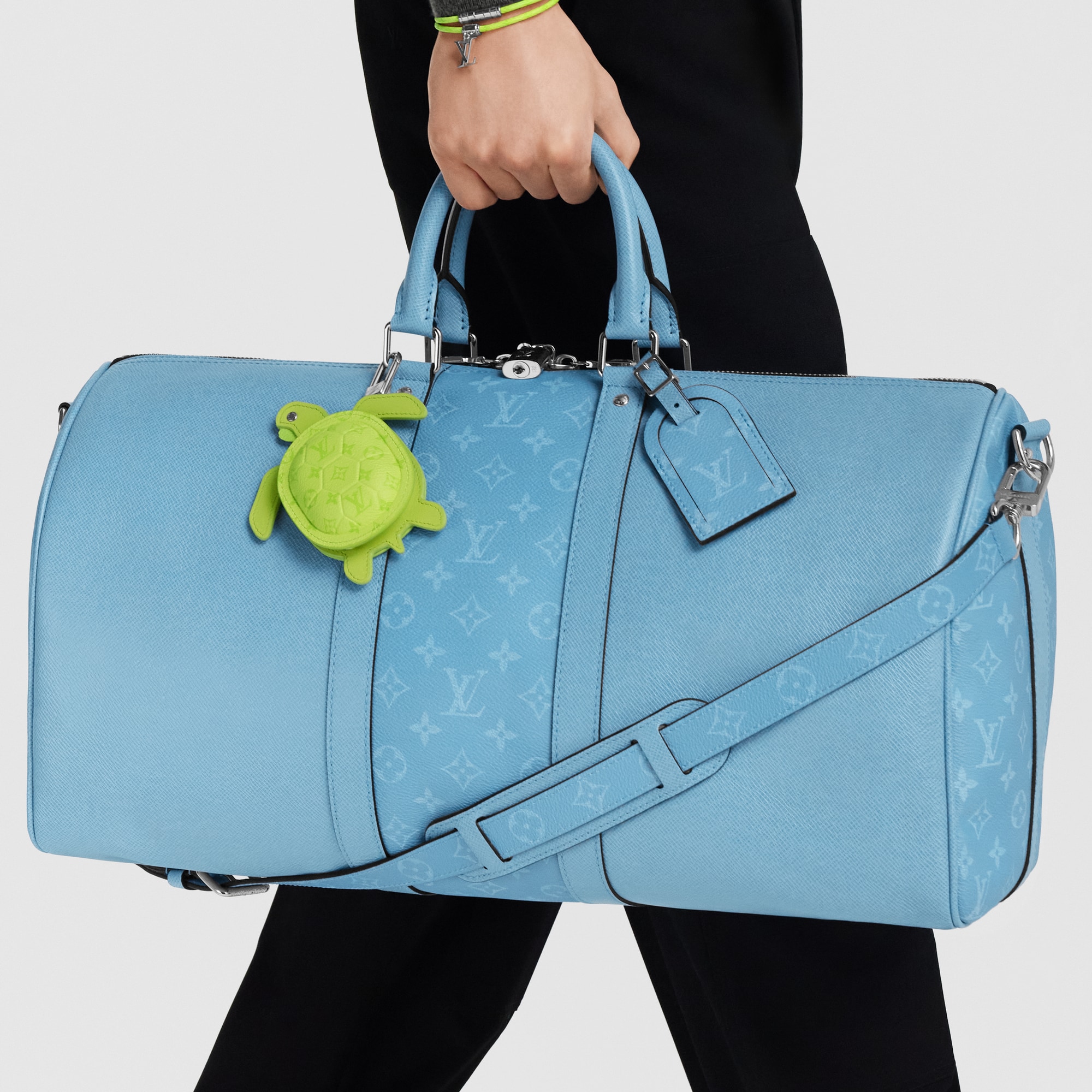 LV Turtle Pouch Taschenschmuck S00 Herren Accessoires Schlüsselanhänger und Taschenschmuck | LOUIS VUITTON (Zoom)