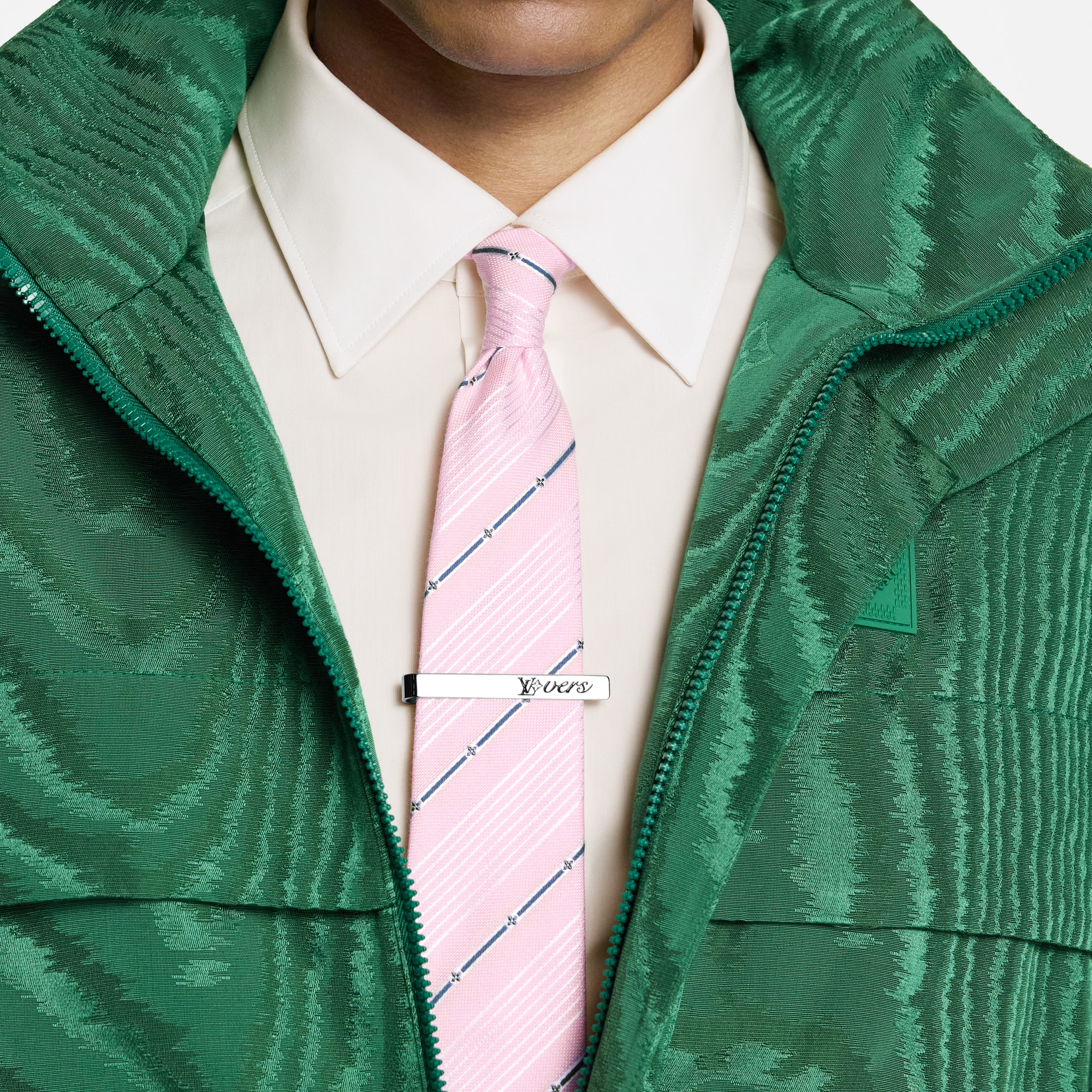 LV Vers Krawattenklammer S00 Herren Accessoires Krawatten und Einstecktücher  | LOUIS VUITTON (Zoom)