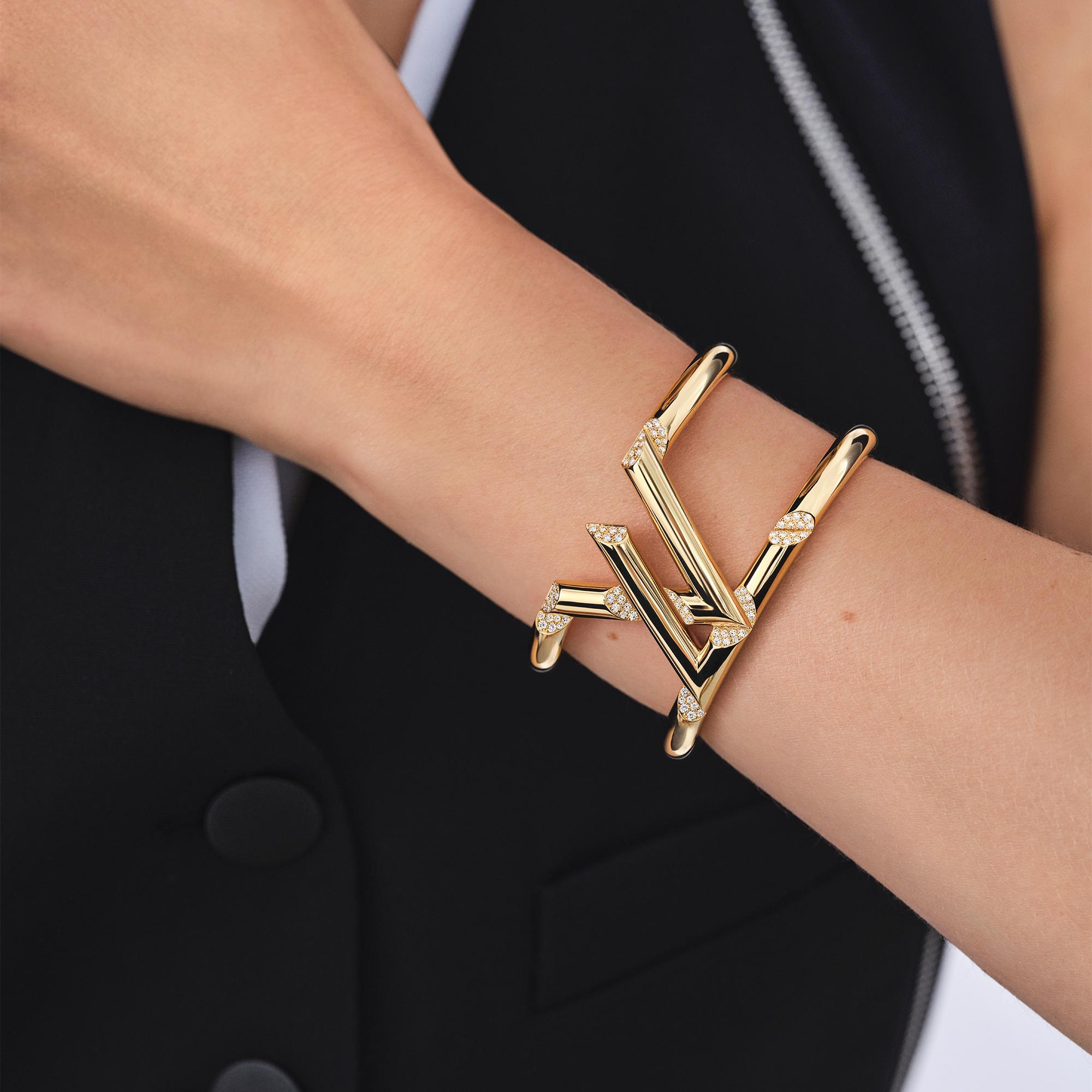 LV Volt One Armreif, Gelbgold und Diamanten  Schmuck Kategorien Alle Schmuckstücke | LOUIS VUITTON (Zoom)
