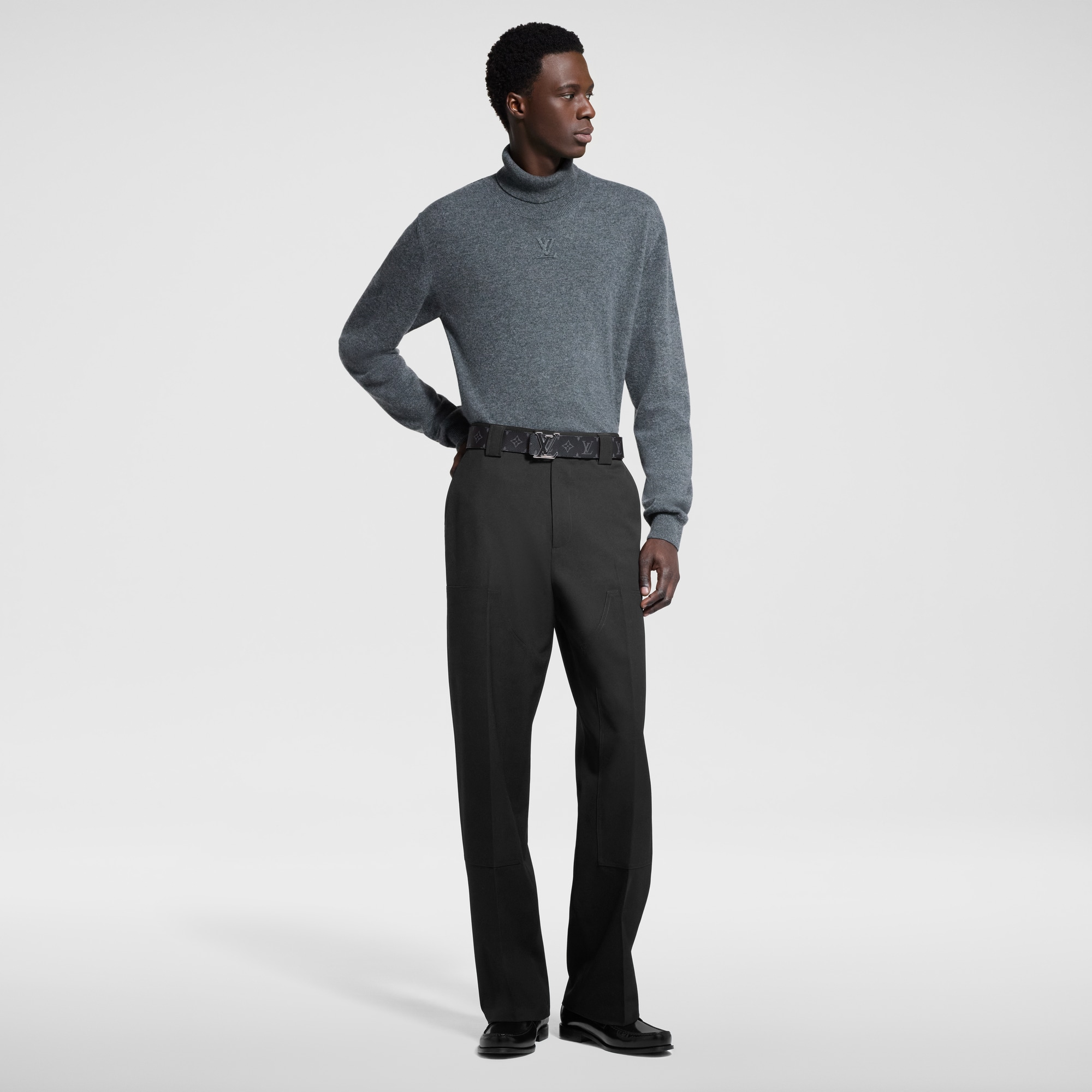 LVSE Rollkragenpullover mit LV als Prägung  Neuheiten Holiday Geschenkideen für Ihn | LOUIS VUITTON (Zoom)