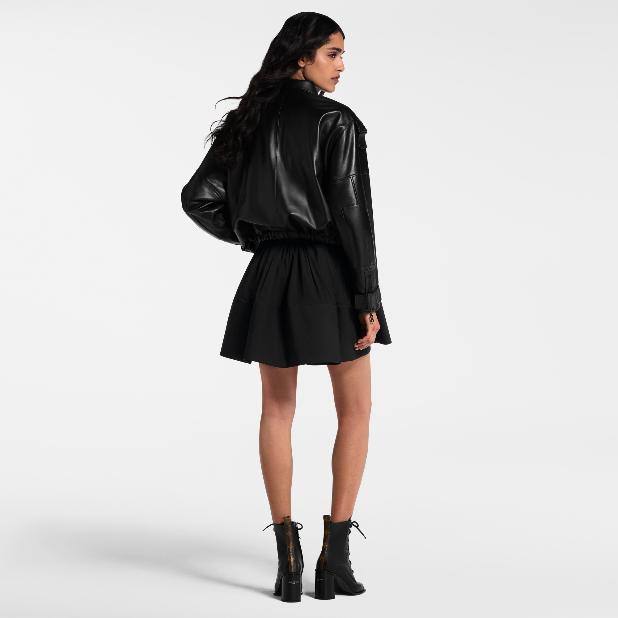 Minirock mit Saum im XL-Format  Damen Ready to Wear Röcke und Shorts | LOUIS VUITTON (Zoom)