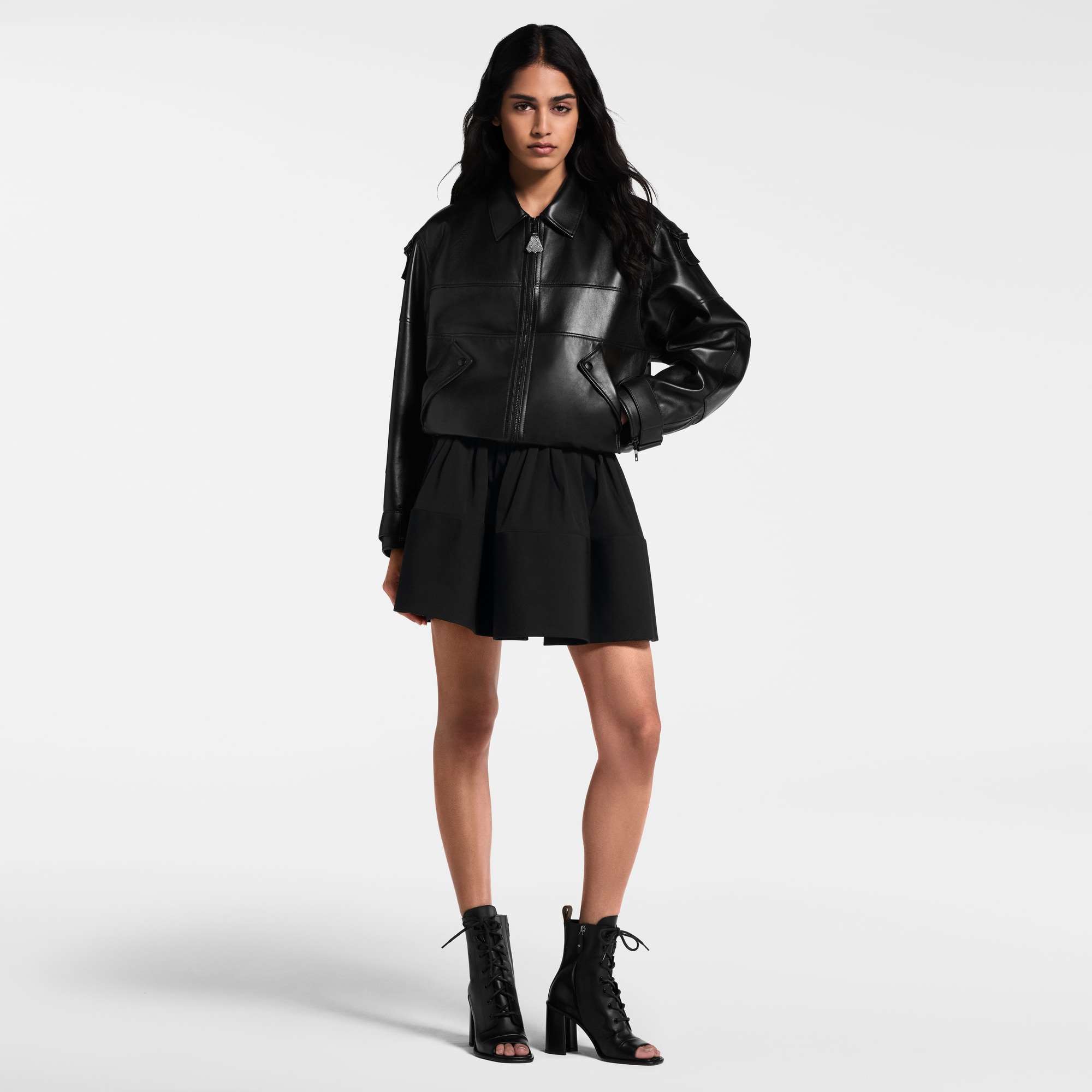 Minirock mit Saum im XL-Format  Damen Ready to Wear Röcke und Shorts | LOUIS VUITTON (Zoom)