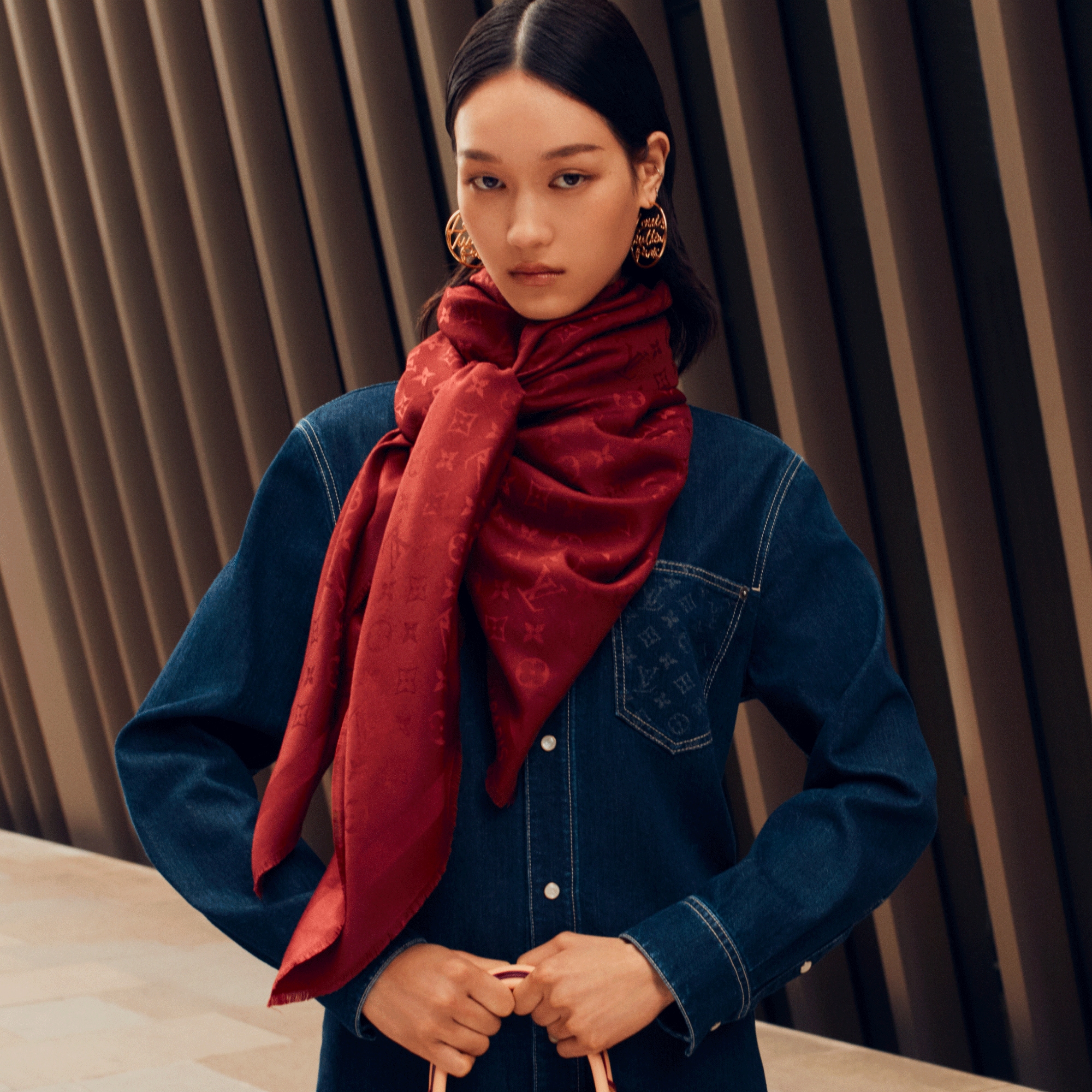 Monogram Classic Tuch S00 Damen Accessoires Tücher und Stolen | LOUIS VUITTON (Zoom)