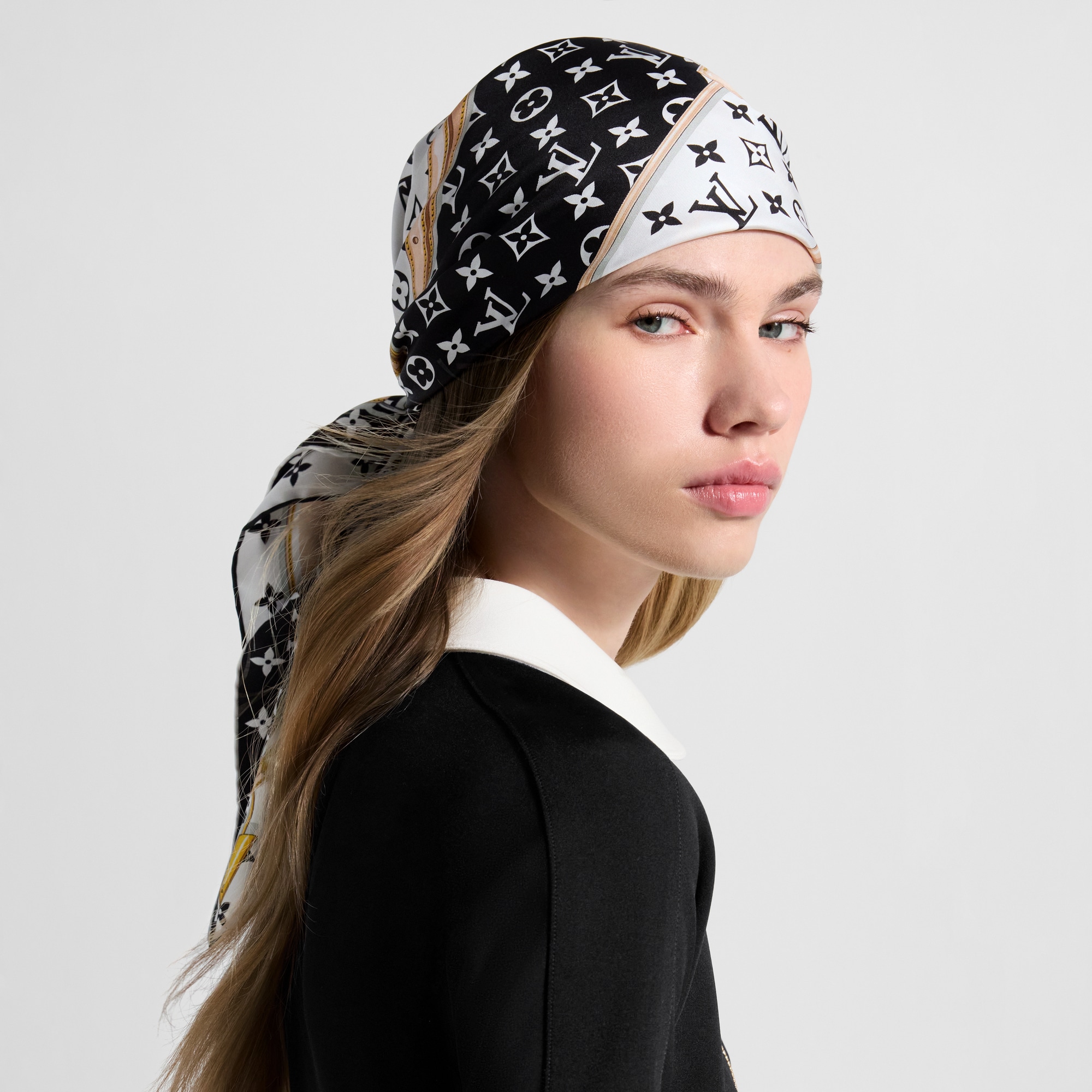 Monogram Confidential Carré 90 S00 - Accessoires | LOUIS VUITTON