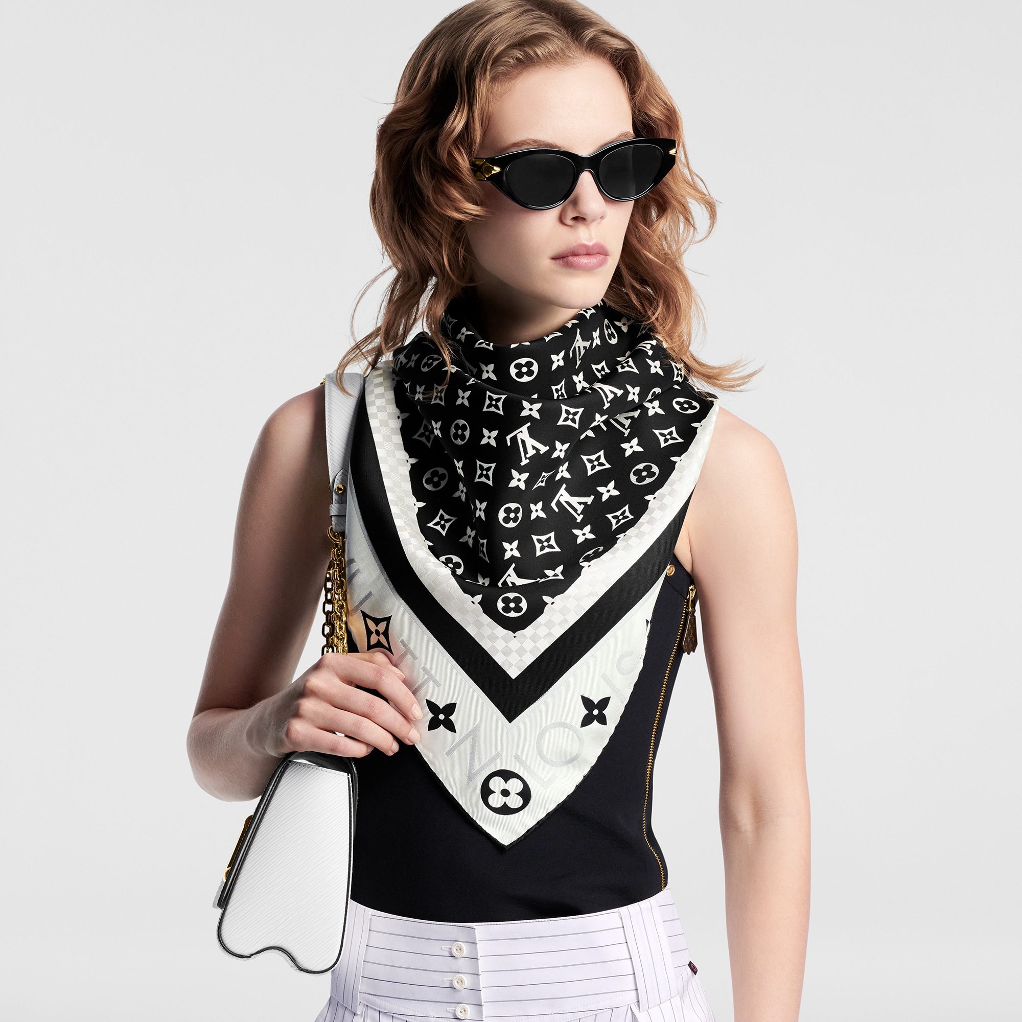 Monogram Infinity Carré 90 S00 Damen Accessoires Seidentücher und Bandeaus | LOUIS VUITTON (Zoom)