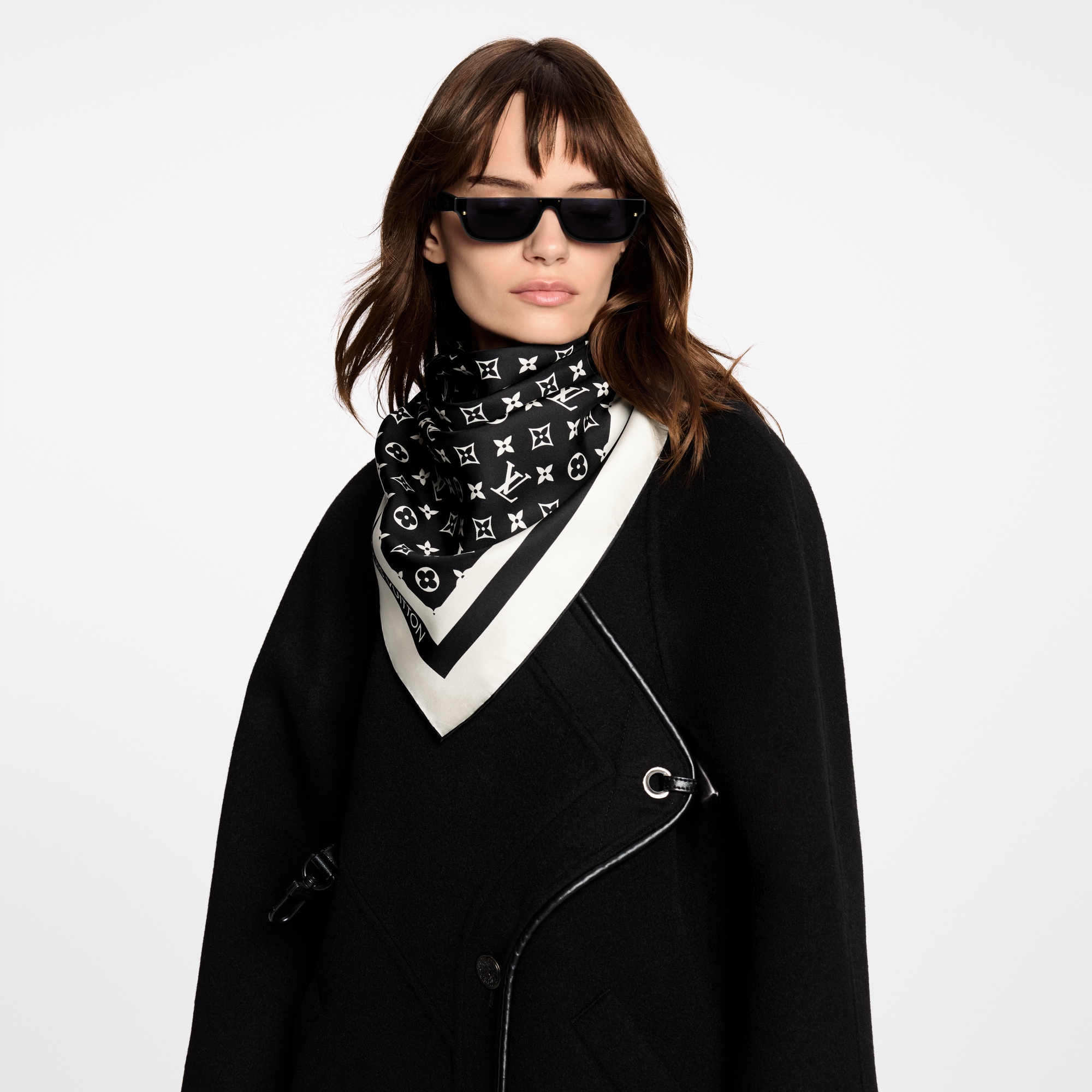 Monogram Silhouette Carré 90 S00 Damen Accessoires Seidentücher und Bandeaus | LOUIS VUITTON (Zoom)