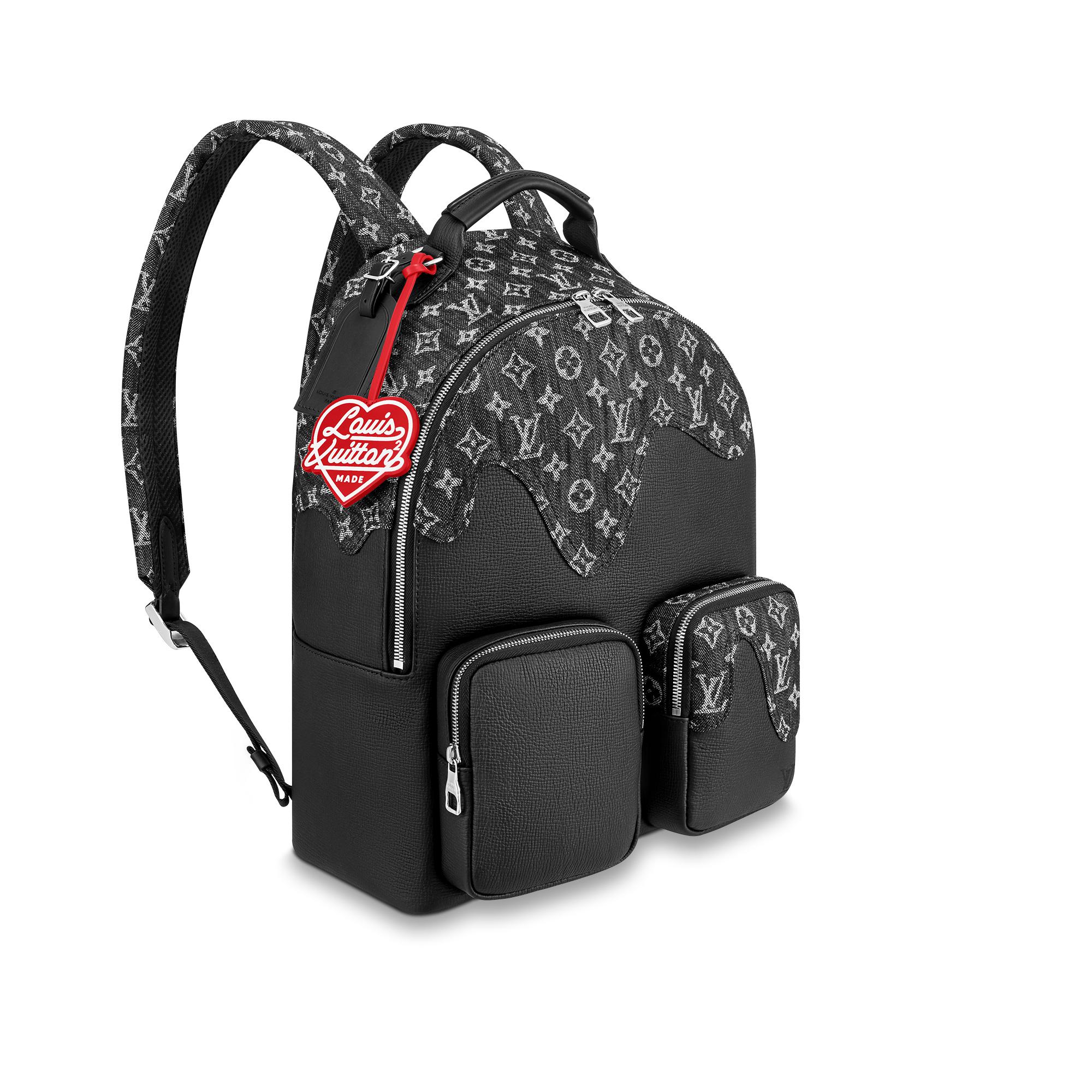 multi pocket rucksack