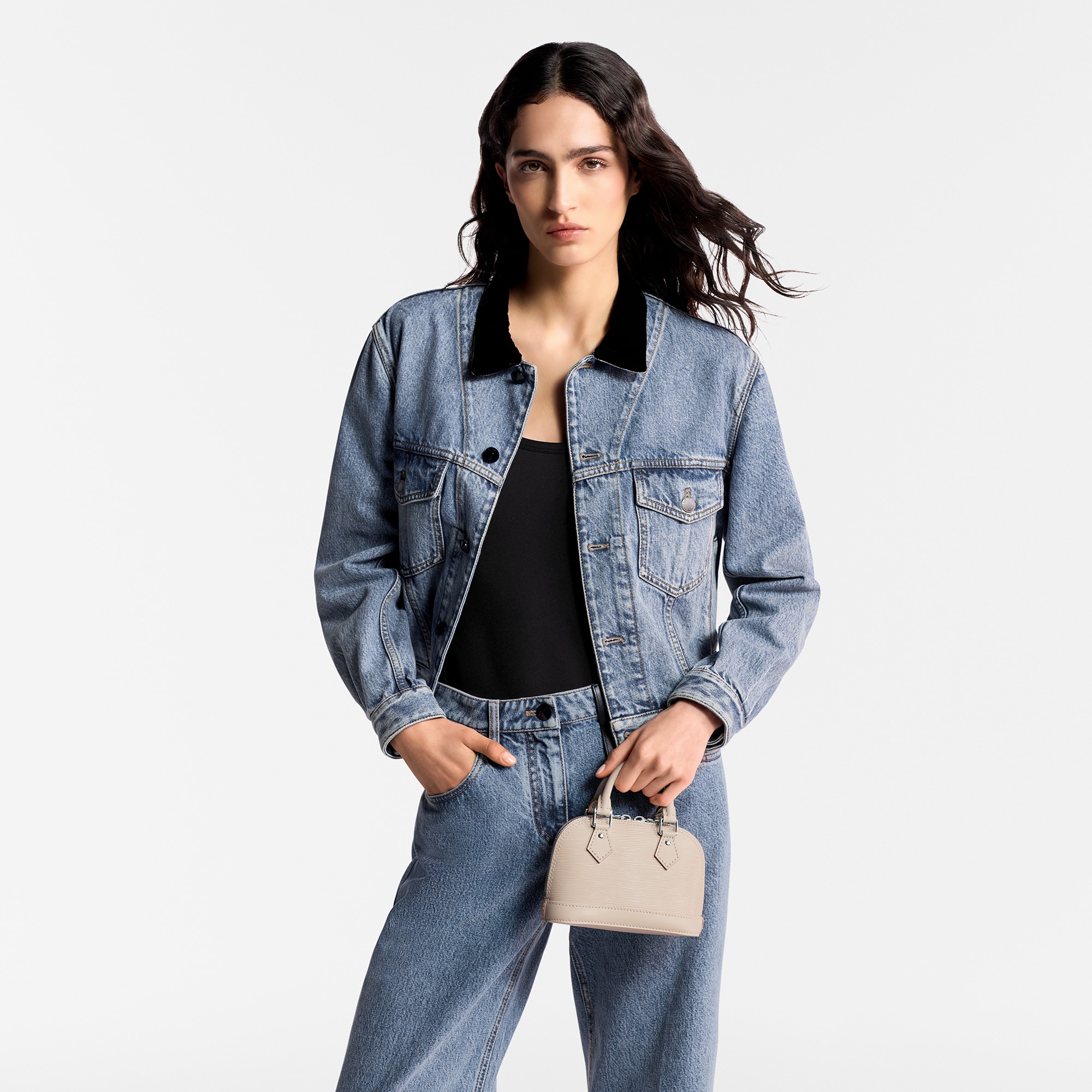 Nano Alma Epi Leder Damen Geldbörsen und Kleinlederwaren Tragbare Geldbörsen und Mikro-Taschen | LOUIS VUITTON (Zoom)