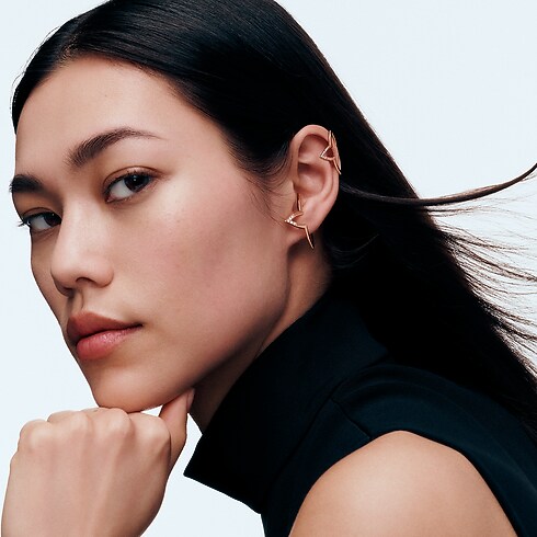 Ombre Blossom Overlap Creole, Roségold und Diamanten - Einzelstück Schmuck Kategorien Ohrringe | LOUIS VUITTON (Zoom)