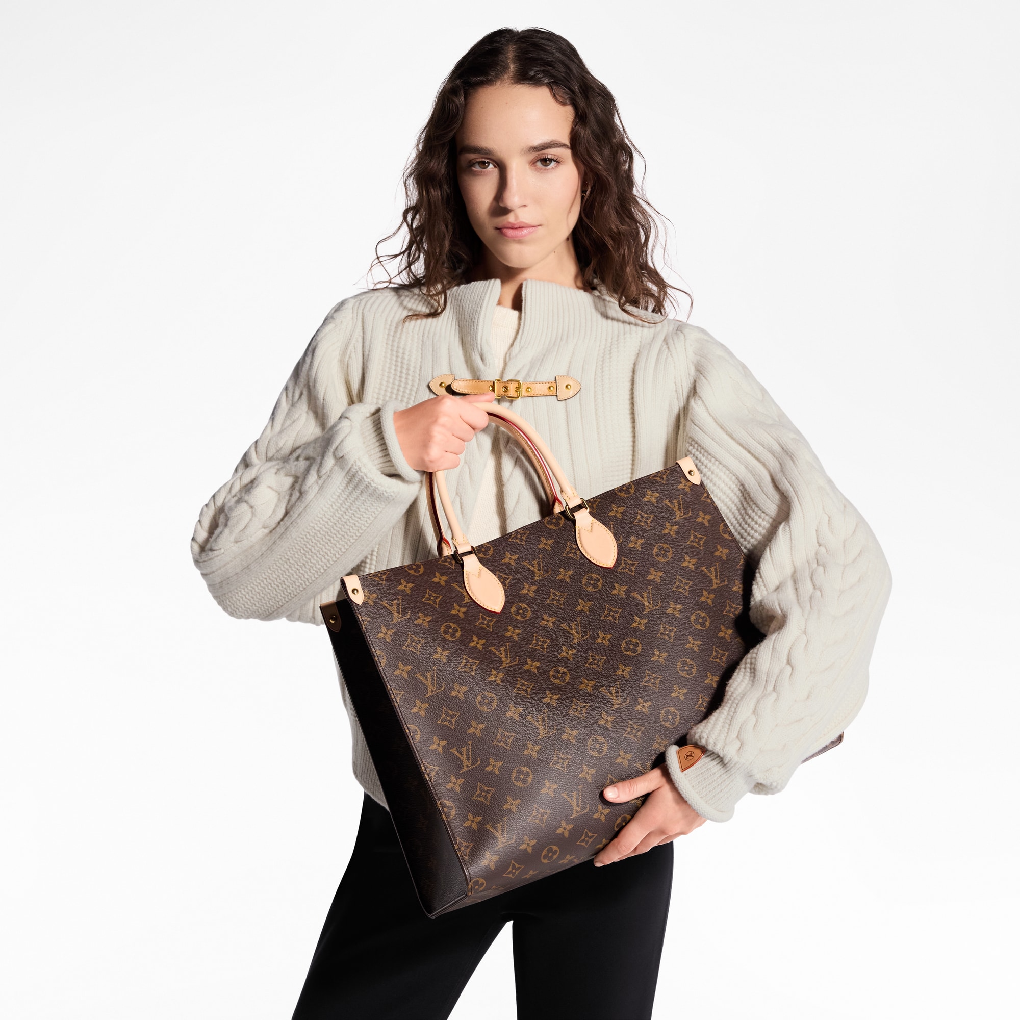 OnTheGo GM Mon Monogram Monogram Canvas Geschenkideen Personalisierung Personalisierte Taschen und Kleinlederwaren | LOUIS VUITTON (Zoom)