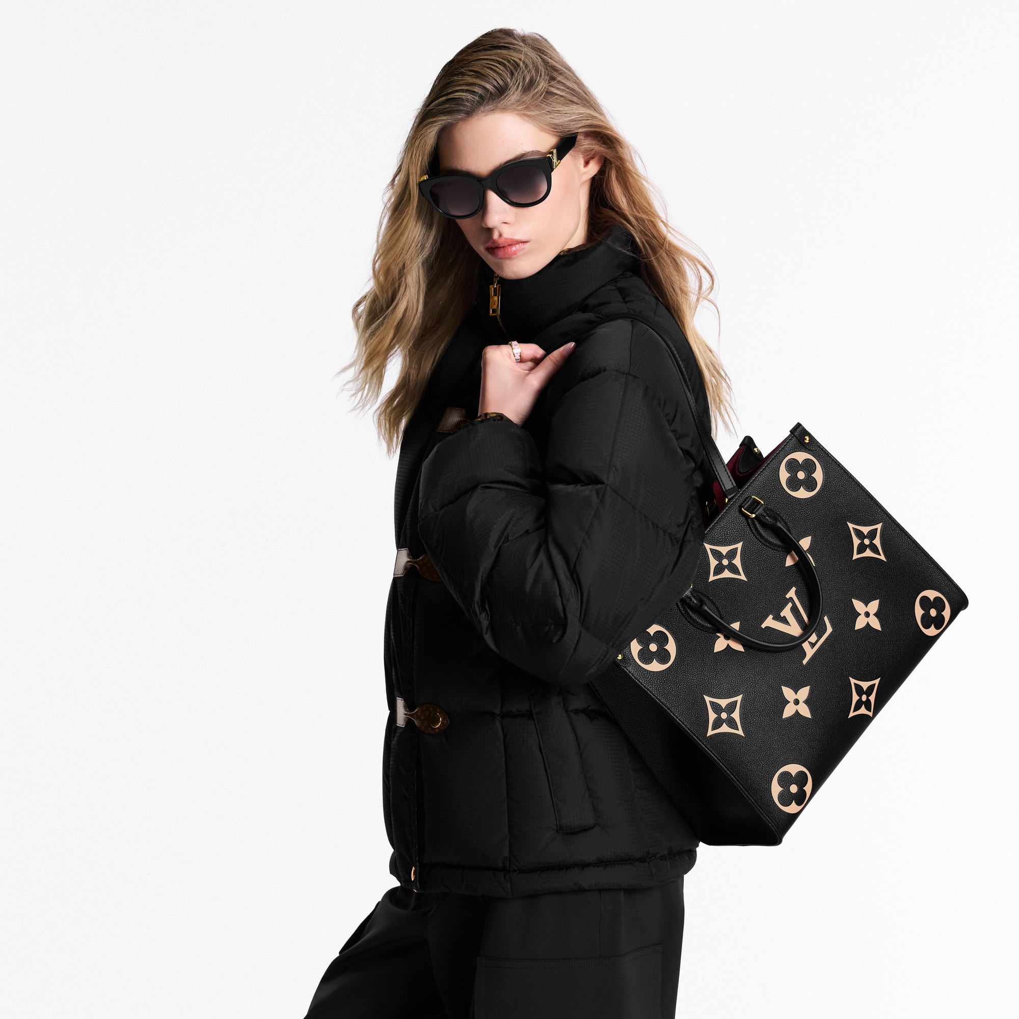 Onthego MM Monogram Empreinte Bicolor Leder Damen Handtaschen Alle Kollektionen | LOUIS VUITTON (Zoom)