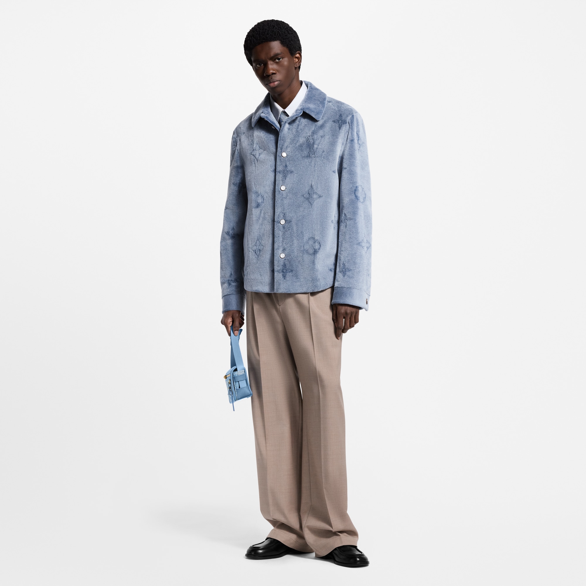 Overshirt aus Pelz mit perforiertem Monogram-Motiv  Herren Ready to Wear Jacken und Mäntel | LOUIS VUITTON (Zoom)
