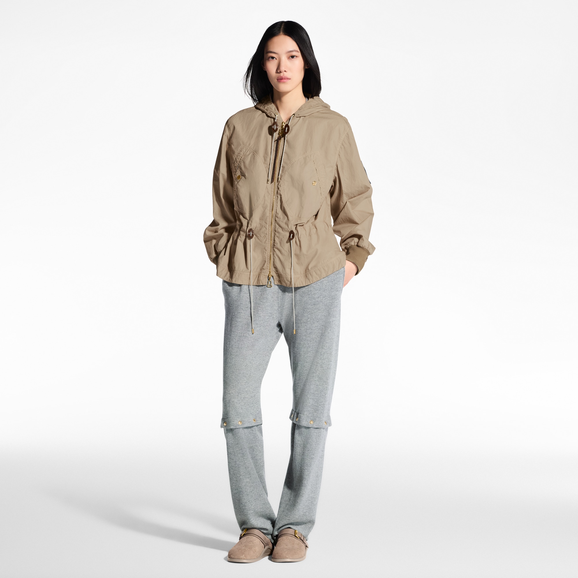 Parka mit Schößchen und gepeachtem Finish  Damen Ready to Wear Mäntel und Jacken | LOUIS VUITTON (Zoom)
