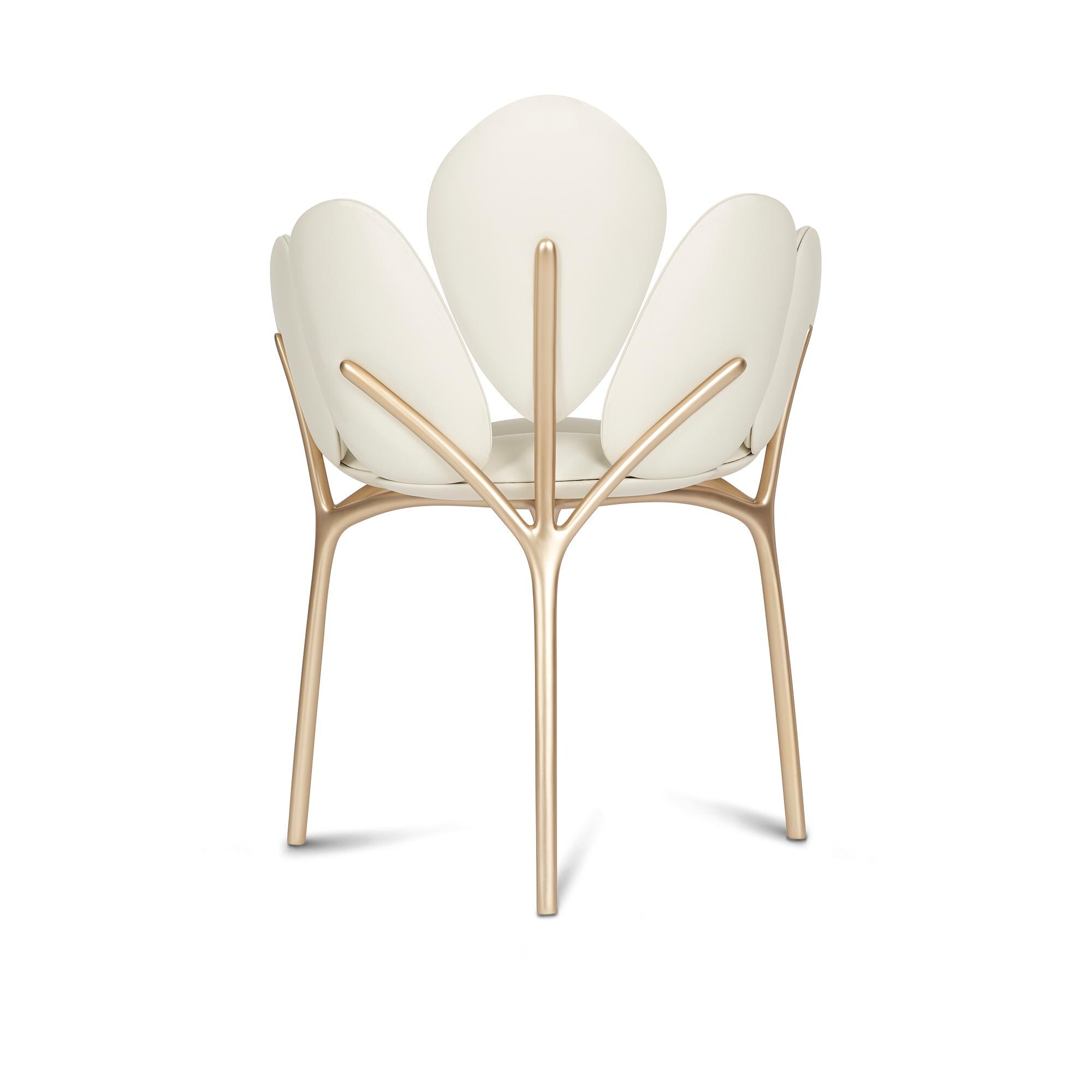 Petal Stuhl von Marcel Wanders  Trunks, Reisen und Wohnen Wohnen und Art of Dining Designmöbel | LOUIS VUITTON (Zoom)