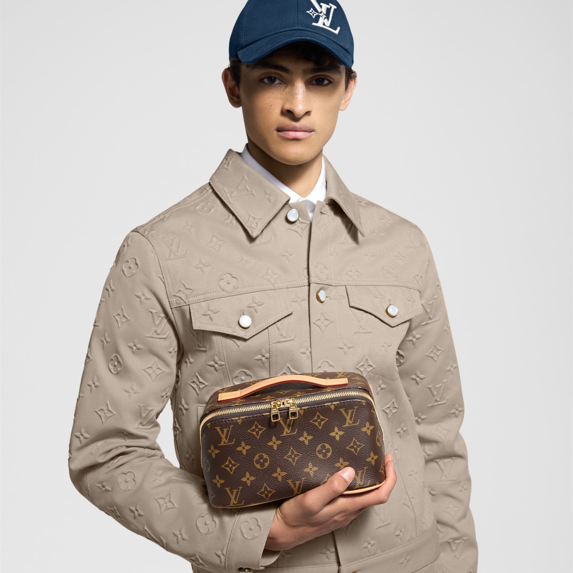 Poche Toilette Monogram Canvas Herren Reisegepäck Reiseaccessoires | LOUIS VUITTON (Zoom)