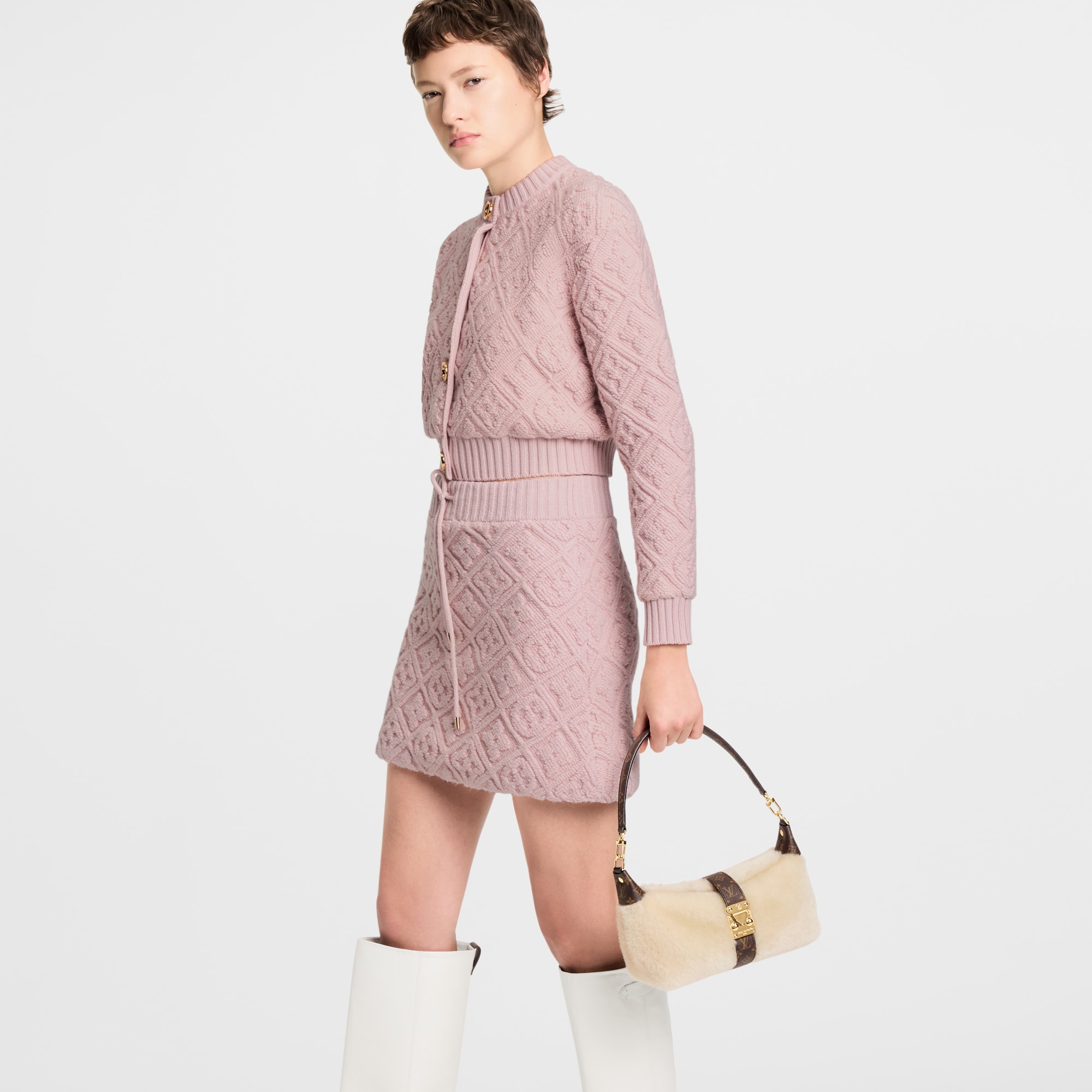 Pochette Mia  Damen Geldbörsen und Kleinlederwaren Tragbare Geldbörsen und Mikro-Taschen | LOUIS VUITTON (Zoom)