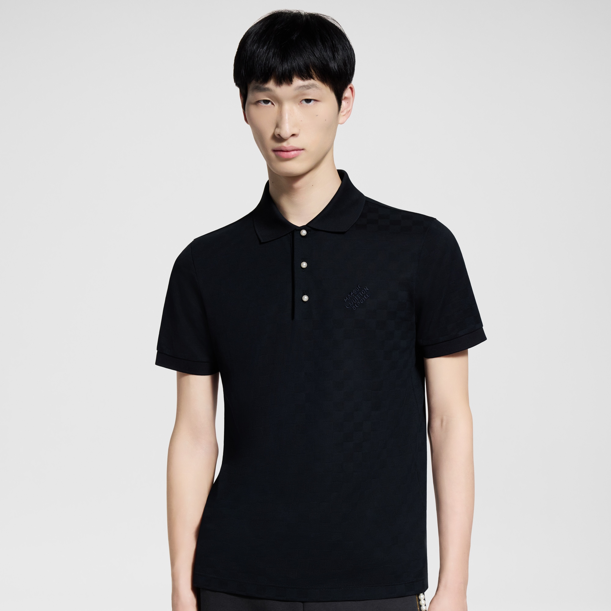 Polohemd aus Baumwollpiqué mit Damier-Motiv  Herren Ready to Wear T-Shirts und Poloshirts | LOUIS VUITTON (Zoom)