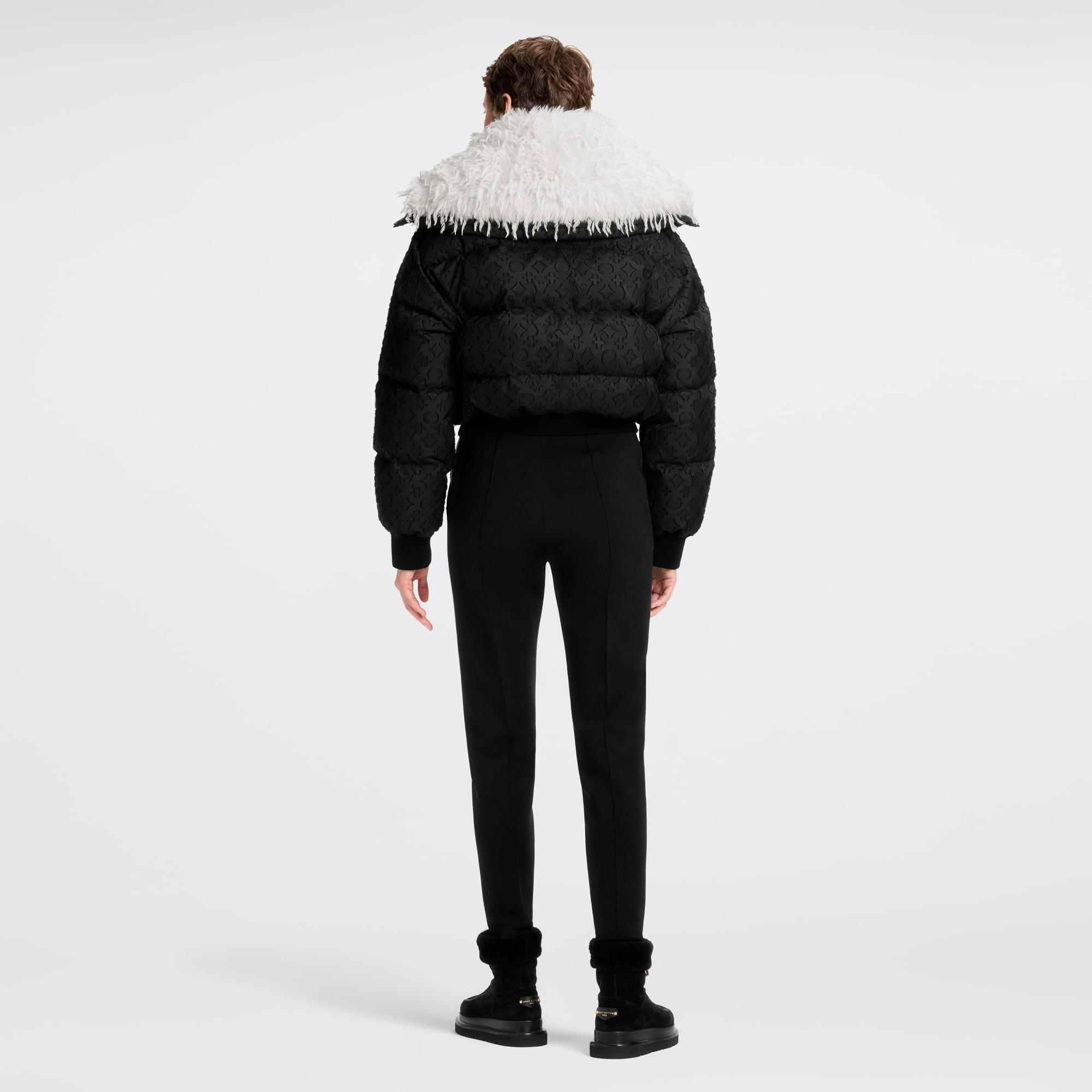 Pufferjacke mit Federkragen  Damen Ready to Wear Mäntel und Jacken | LOUIS VUITTON (Zoom)